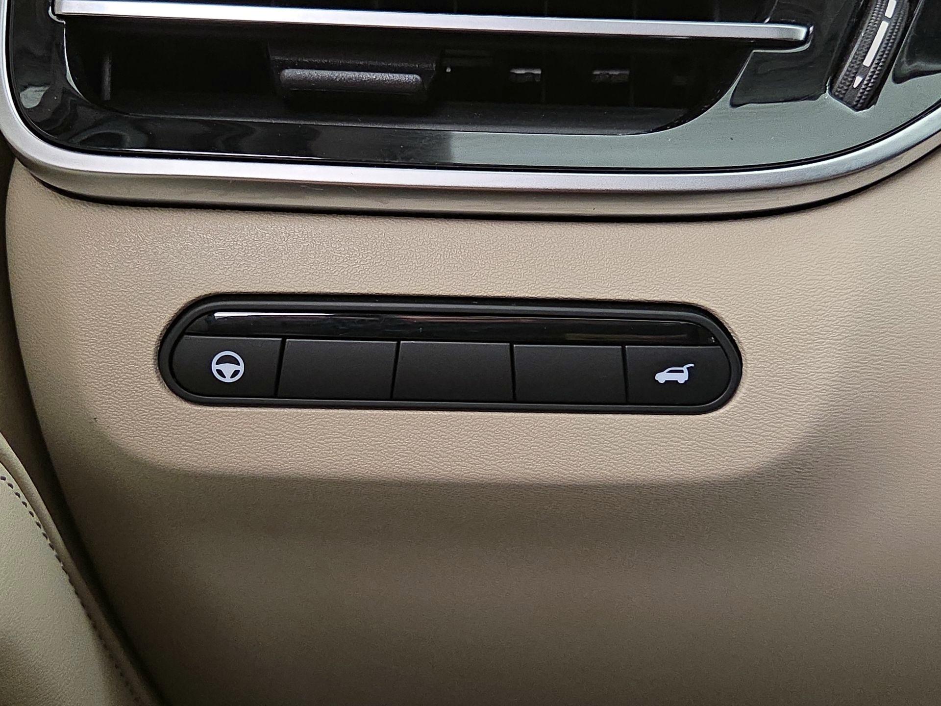 Thumbnail: 2023 INFINITI QX60 - 13