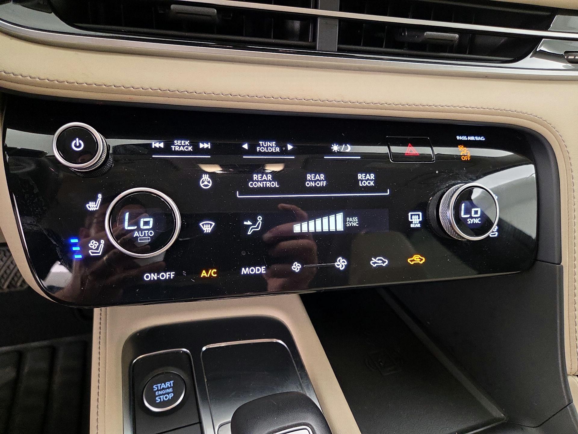 Thumbnail: 2023 INFINITI QX60 - 17