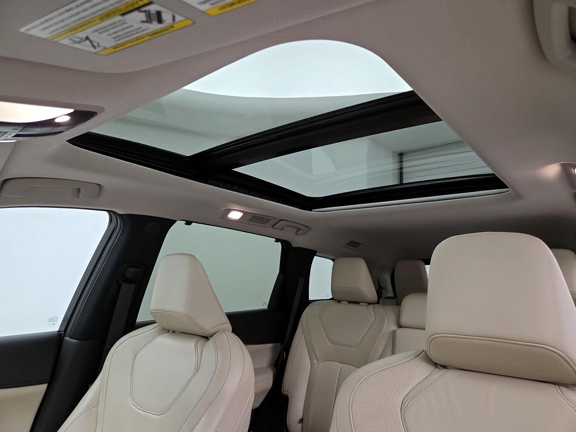 Thumbnail: 2023 INFINITI QX60 - 20