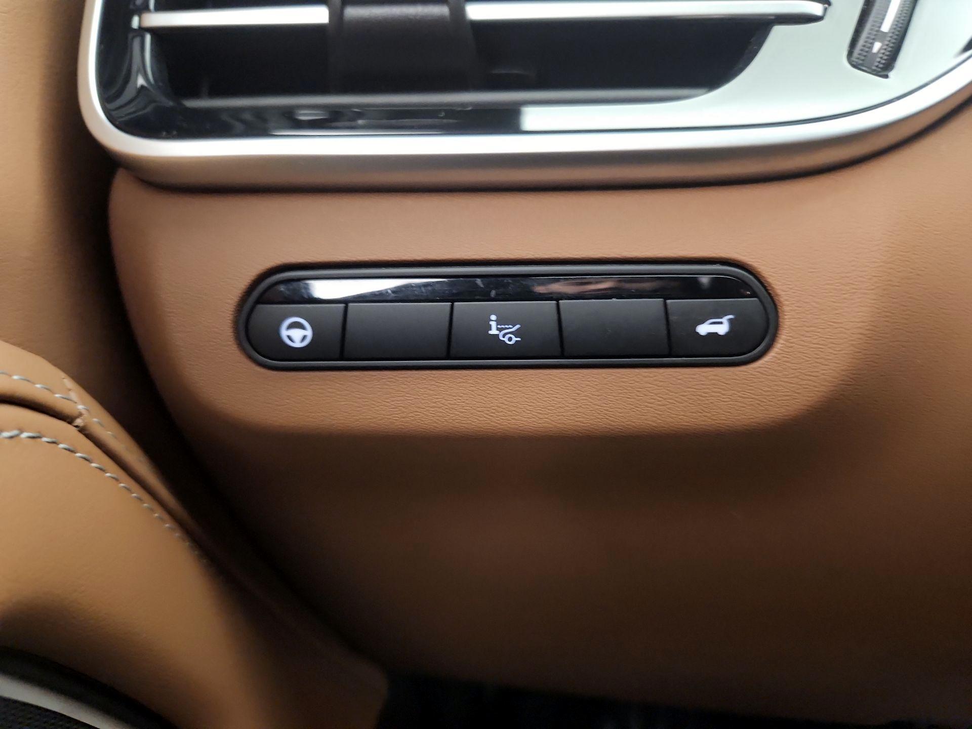 Thumbnail: 2023 INFINITI QX60 - 13