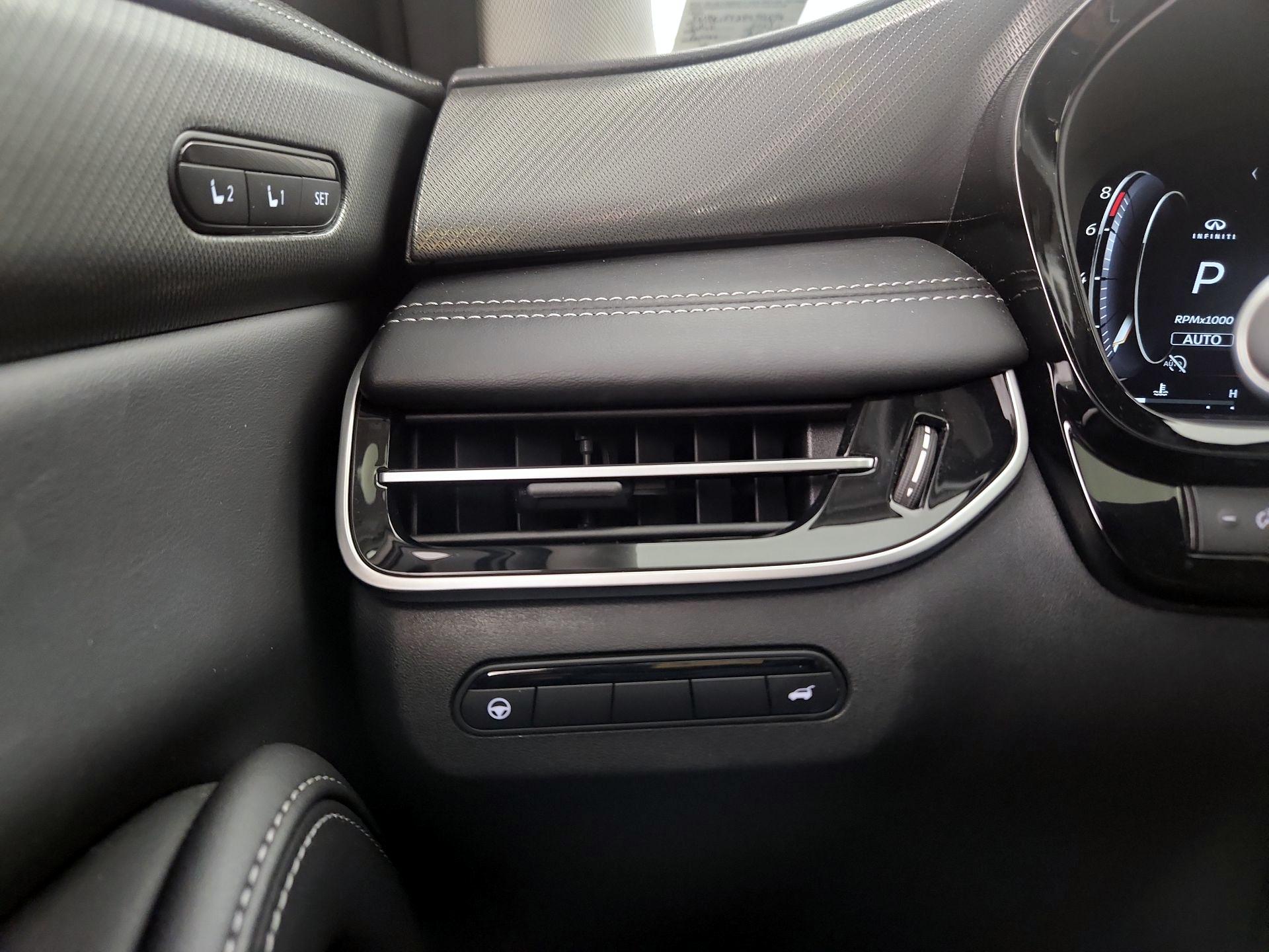 Thumbnail: 2023 INFINITI QX60 - 13
