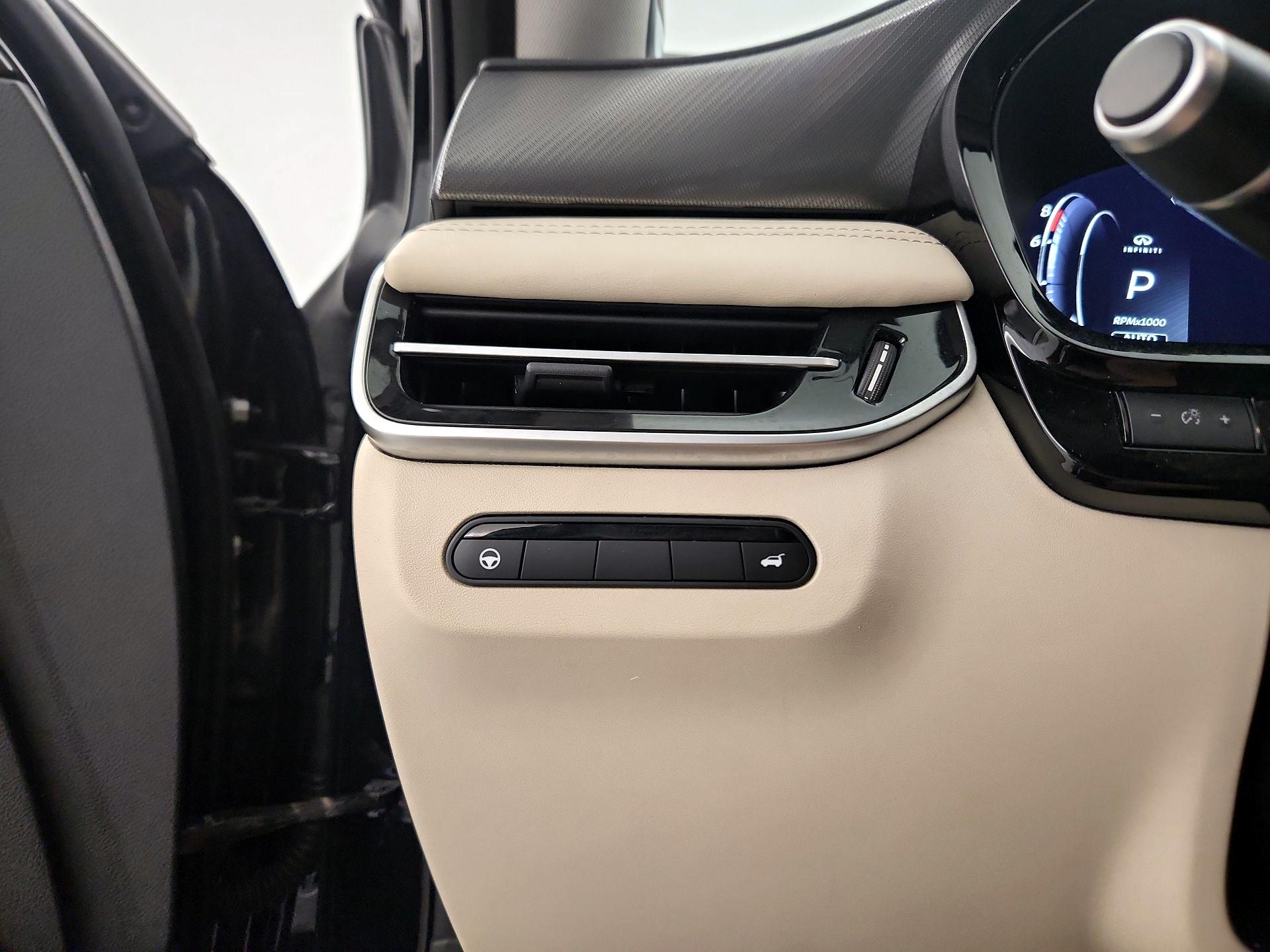 Thumbnail: 2023 INFINITI QX60 - 13