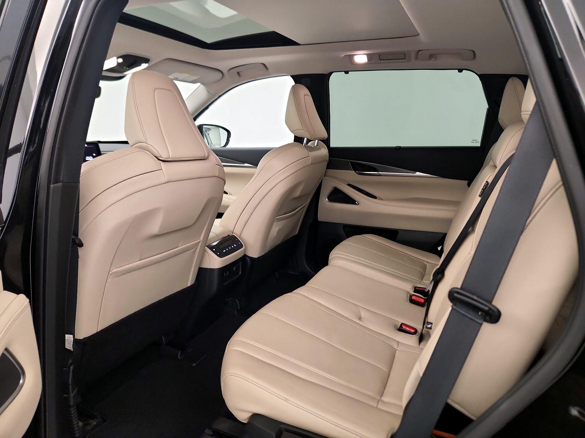Thumbnail: 2023 INFINITI QX60 - 20
