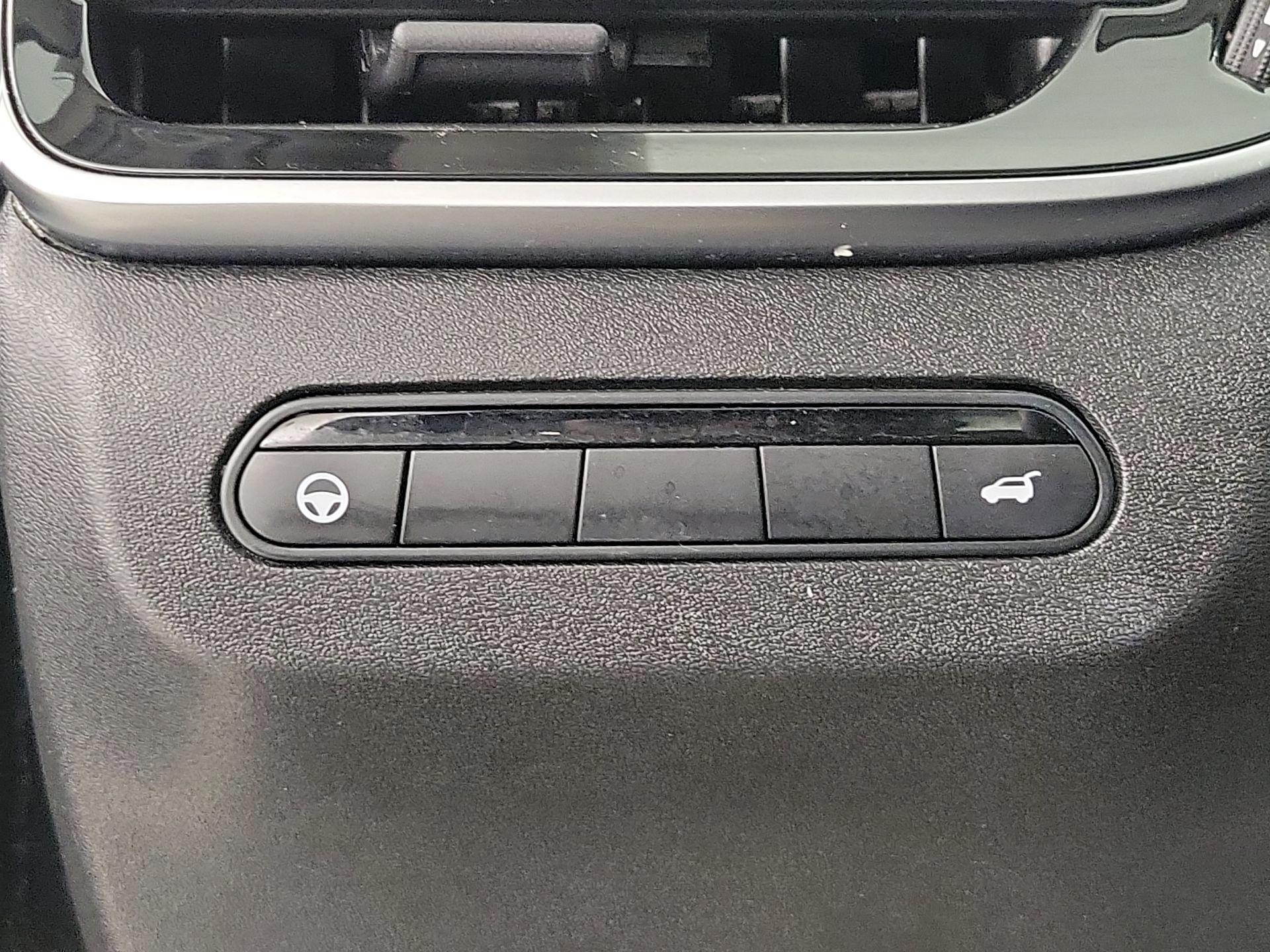 Thumbnail: 2023 INFINITI QX60 - 13