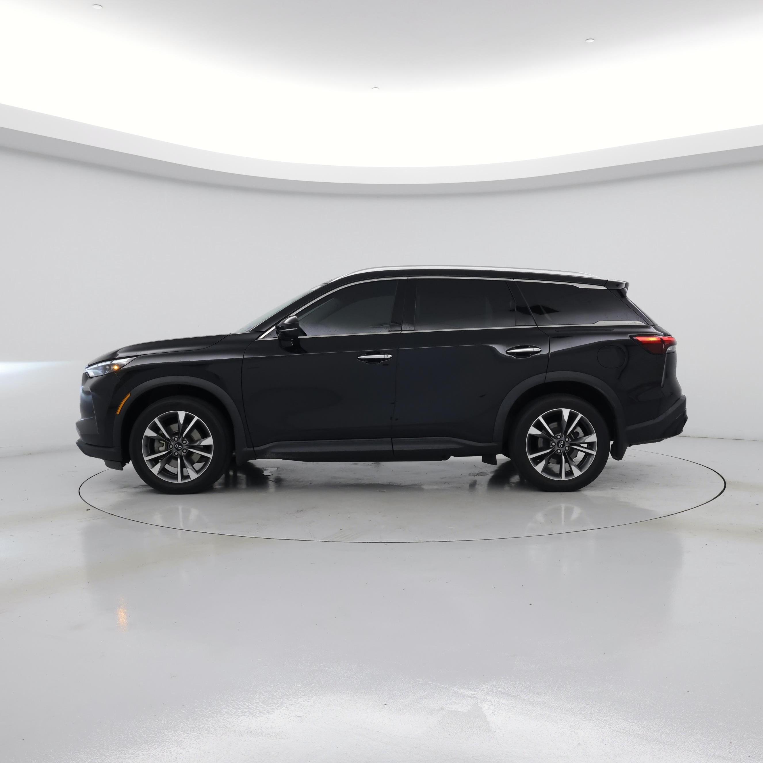 Thumbnail: 2023 INFINITI QX60 - 3