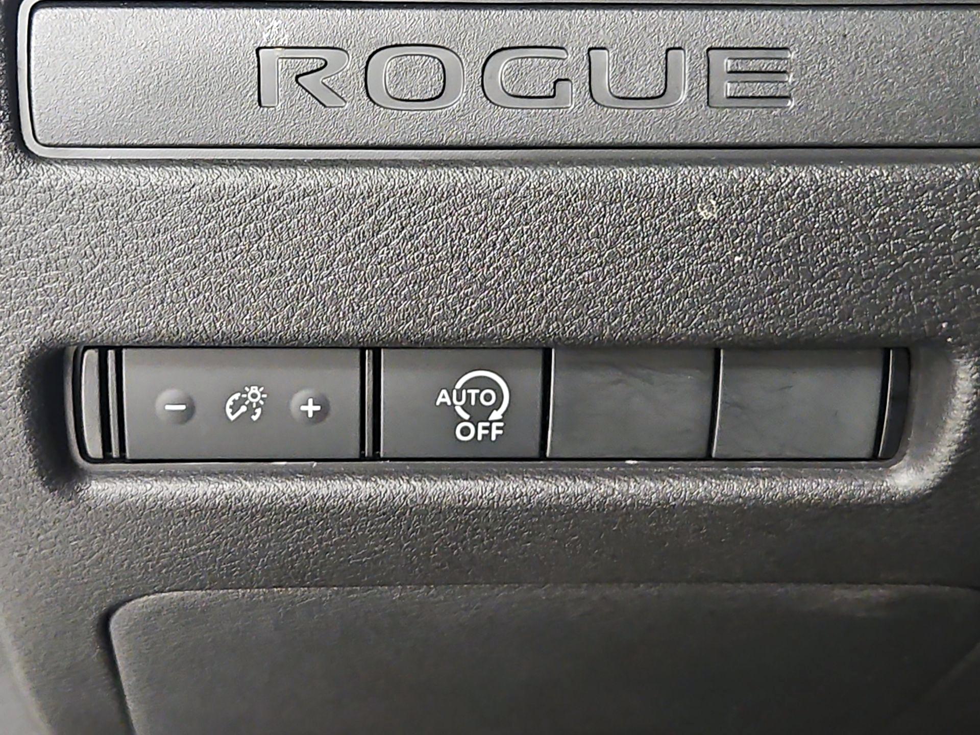 Thumbnail: 2023 Nissan Rogue - 13