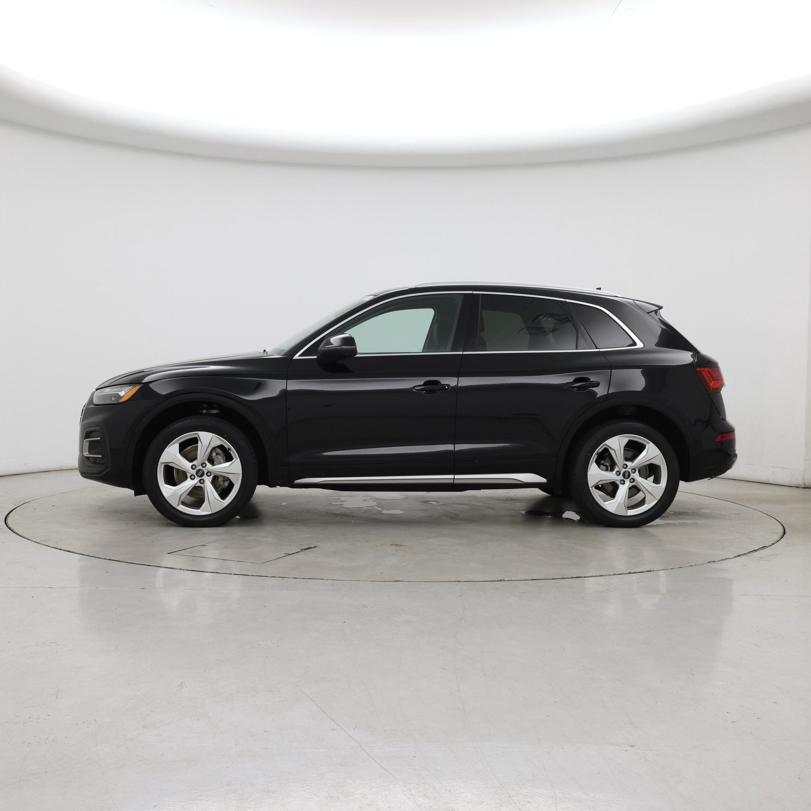 Thumbnail: 2021 Audi Q5 - 3