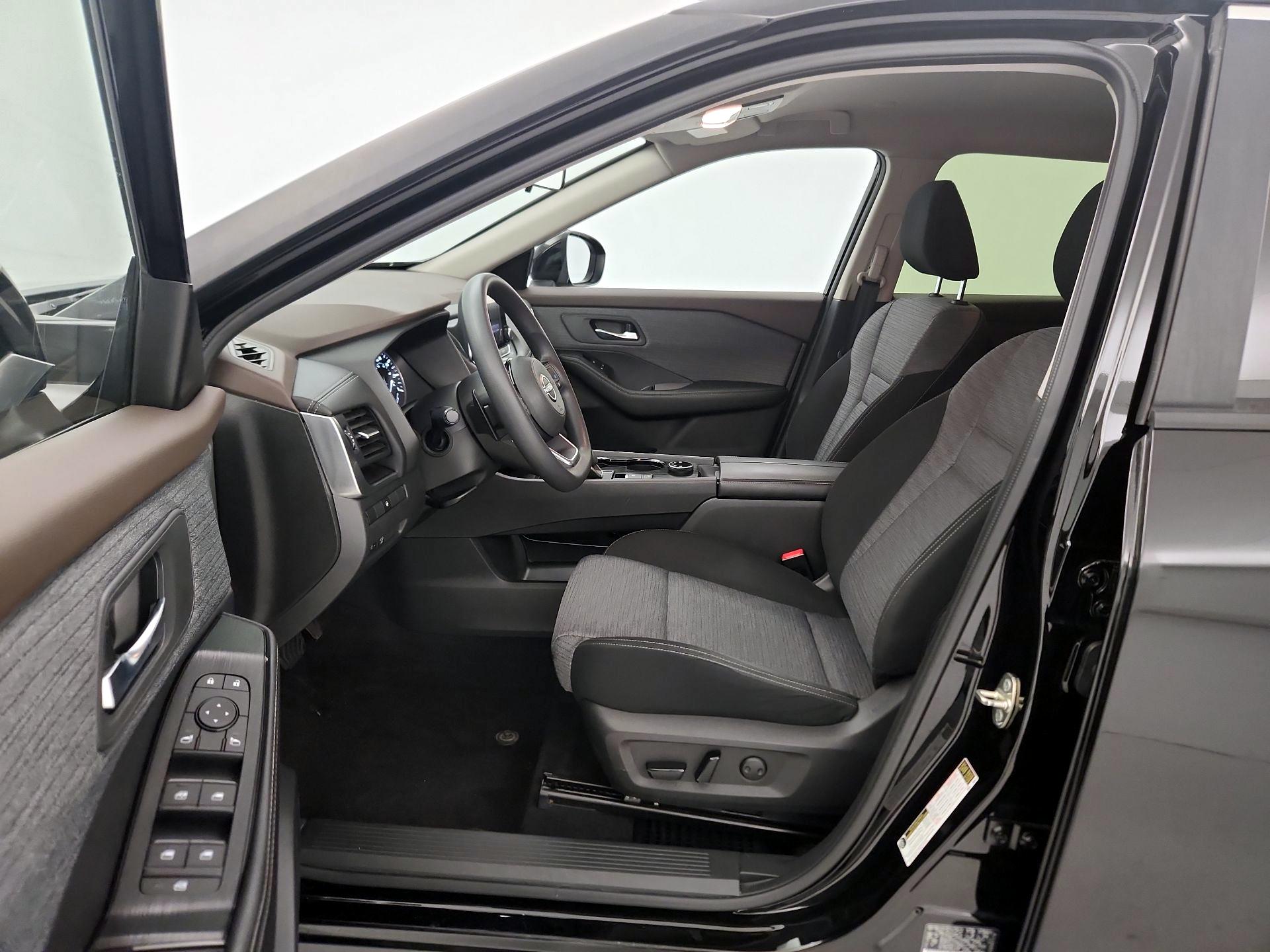 Thumbnail: 2023 Nissan Rogue - 11