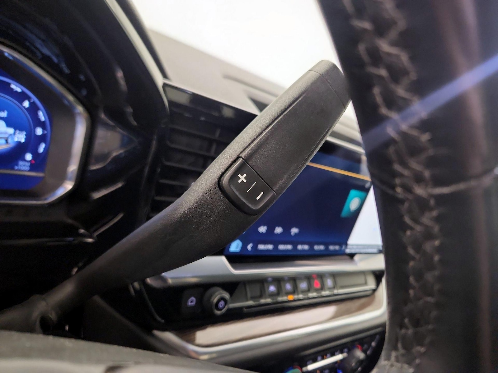 2022 Chevrolet Silverado 1500 LT - Photo 16