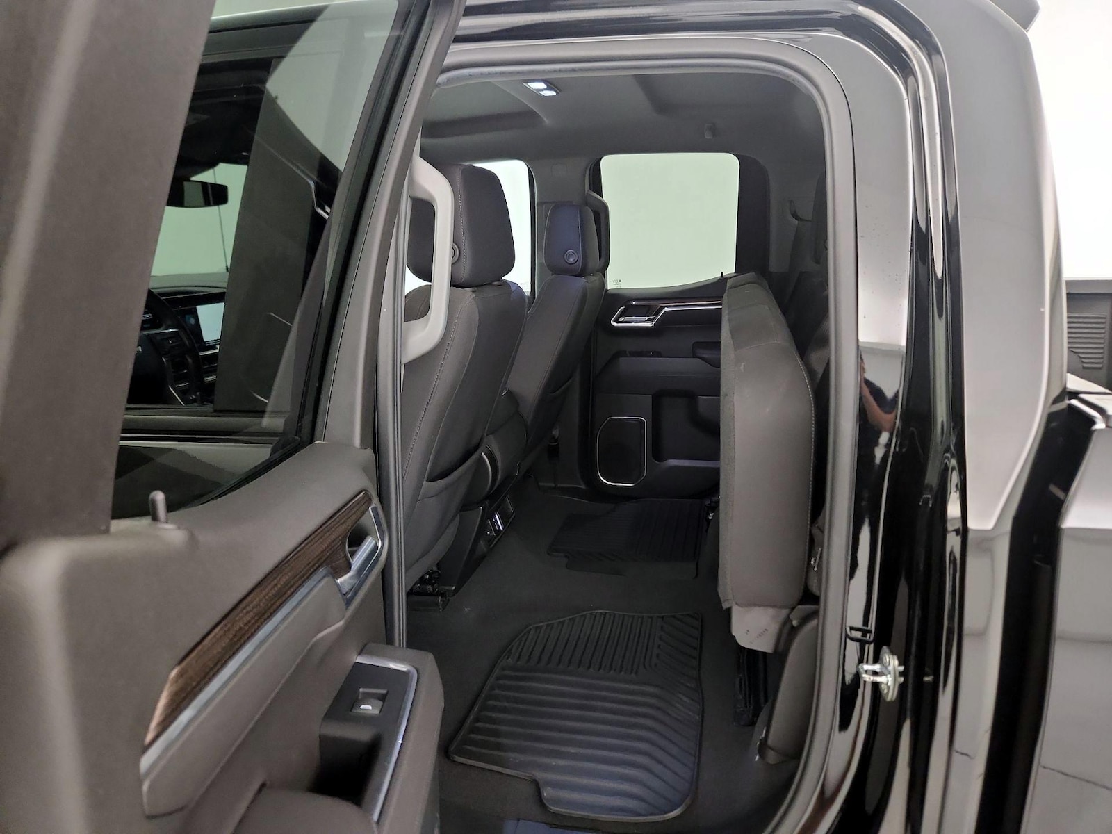 2022 Chevrolet Silverado 1500 LT - Photo 17