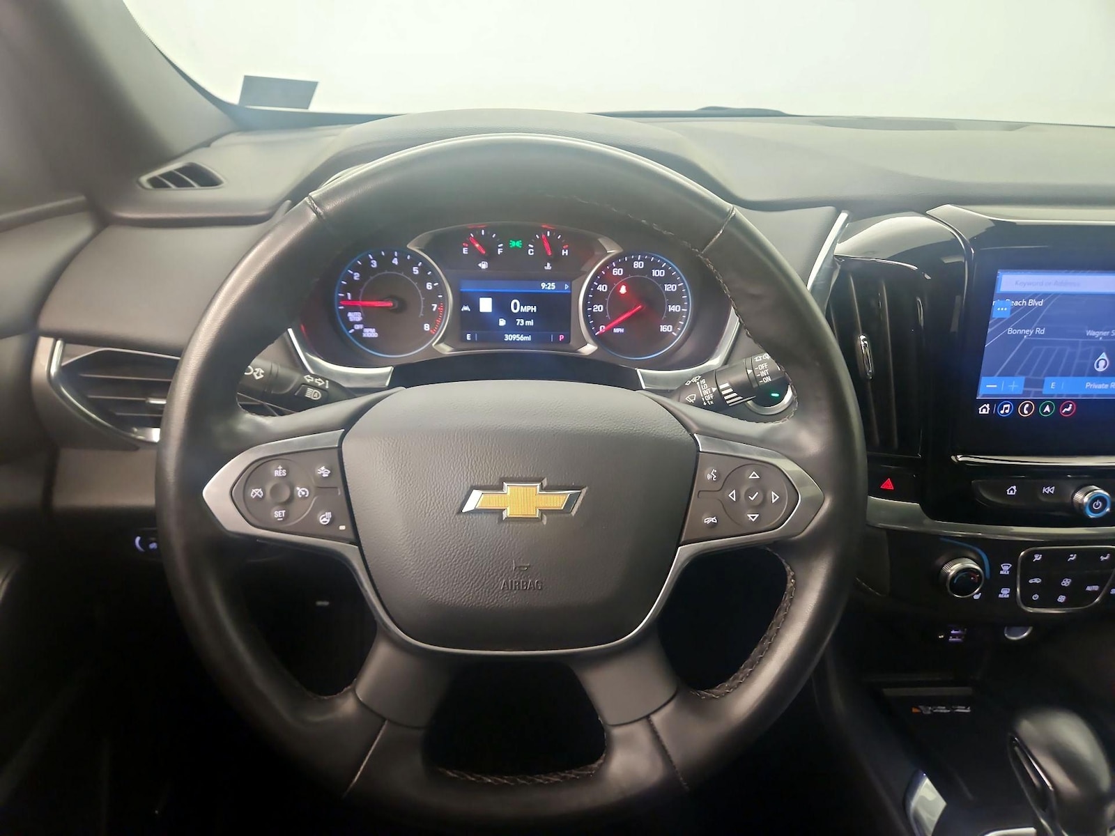 2023 Chevrolet Traverse 3LT - Photo 11