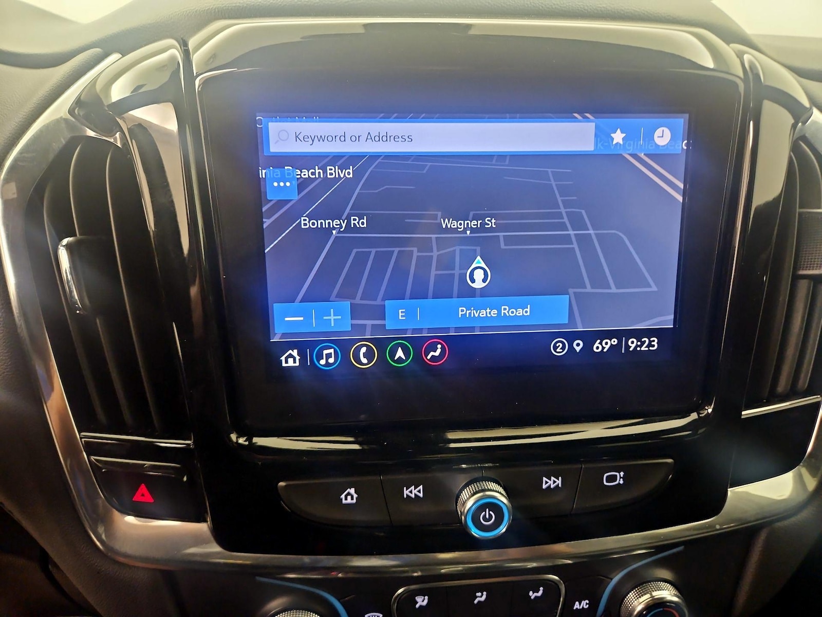 2023 Chevrolet Traverse 3LT - Photo 15