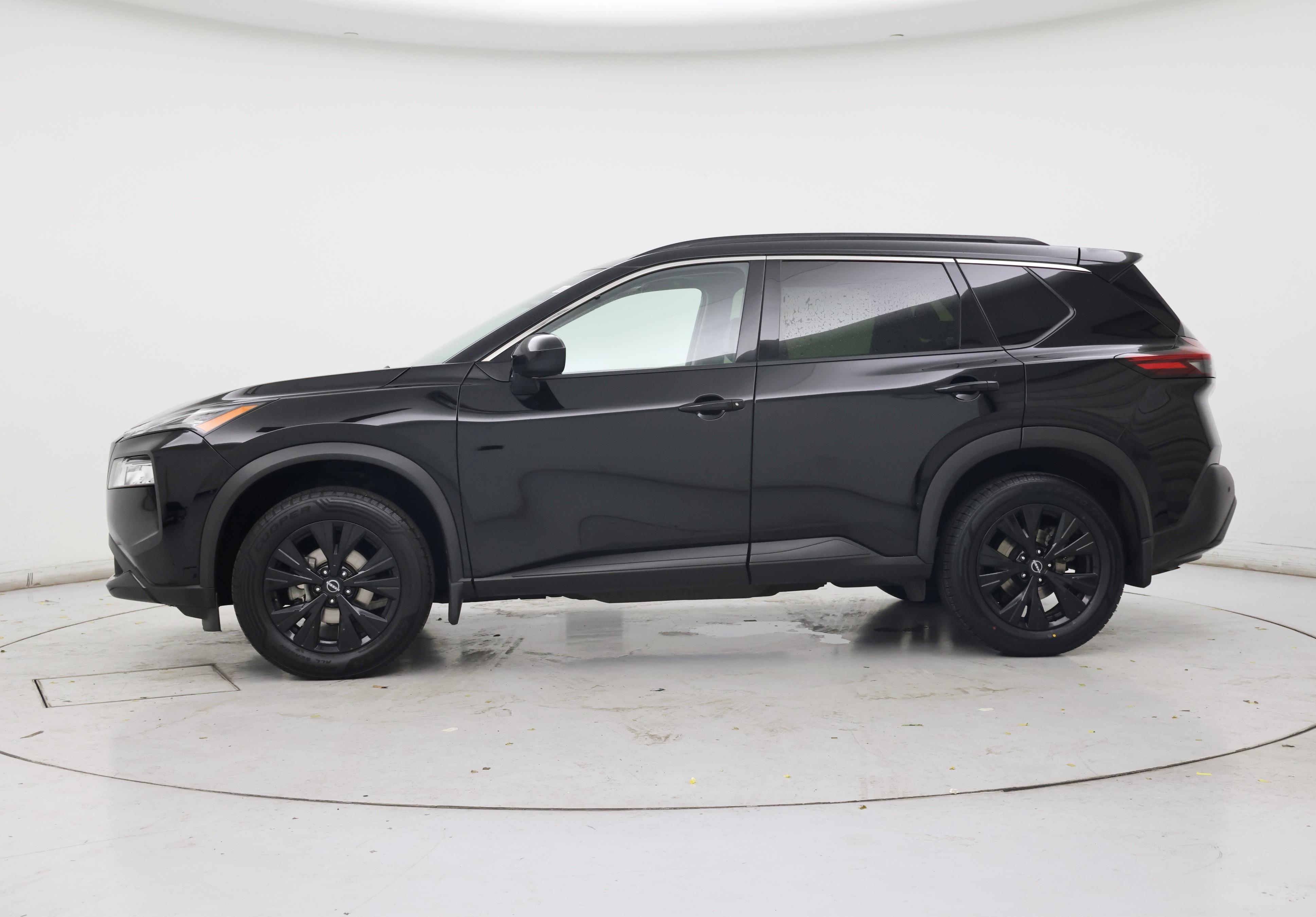 Thumbnail: 2023 Nissan Rogue - 3