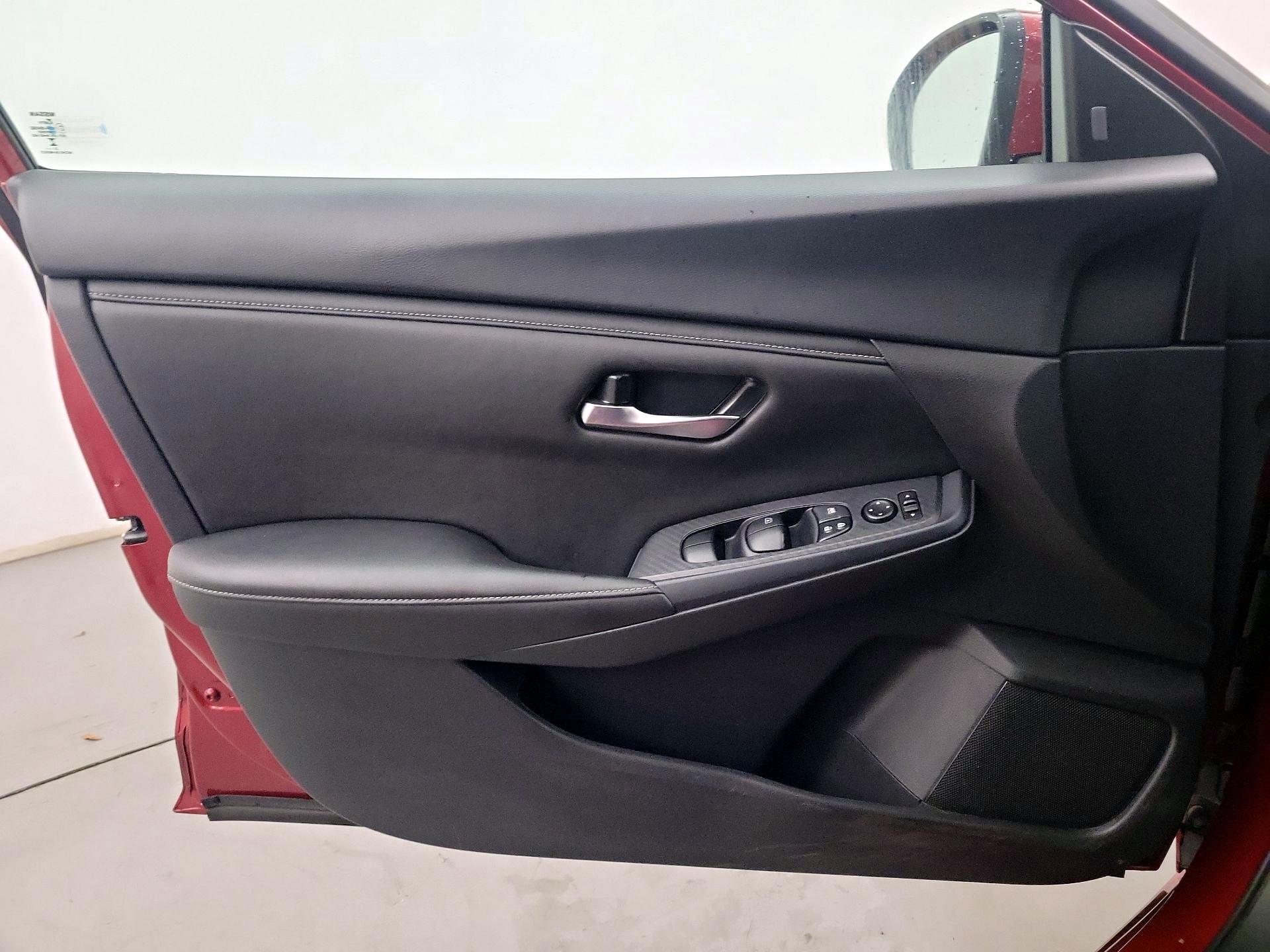 Thumbnail: 2023 Nissan Sentra - 12
