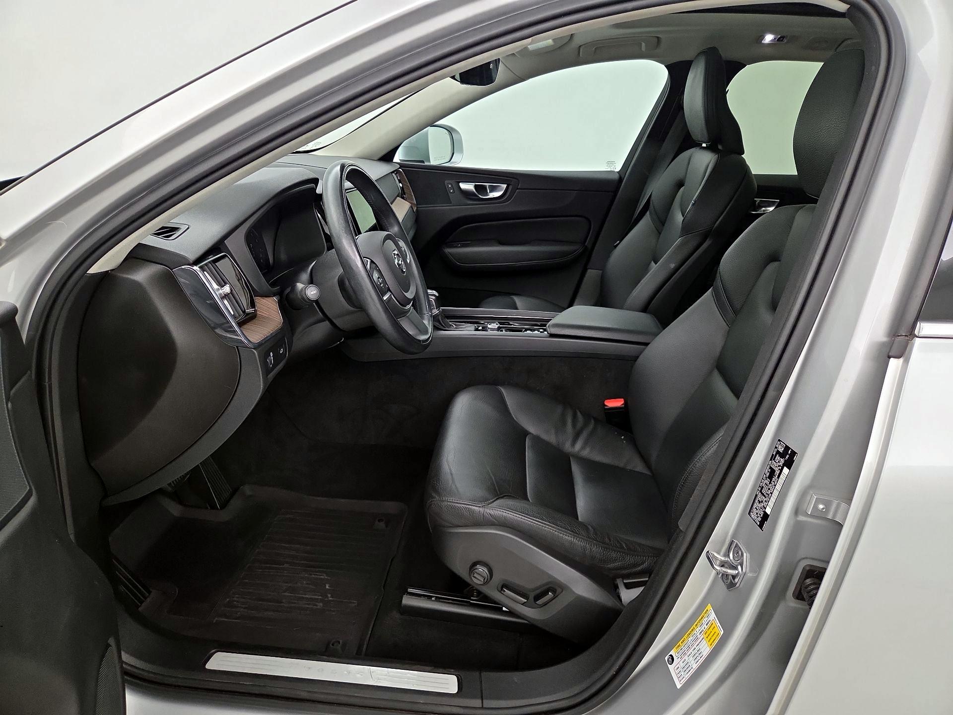 Thumbnail: 2021 Volvo XC60 - 11