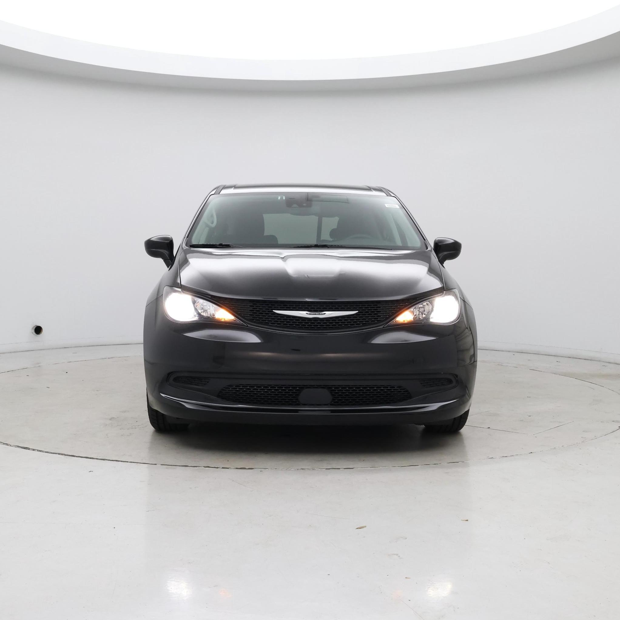 Thumbnail: 2023 Chrysler Voyager - 5