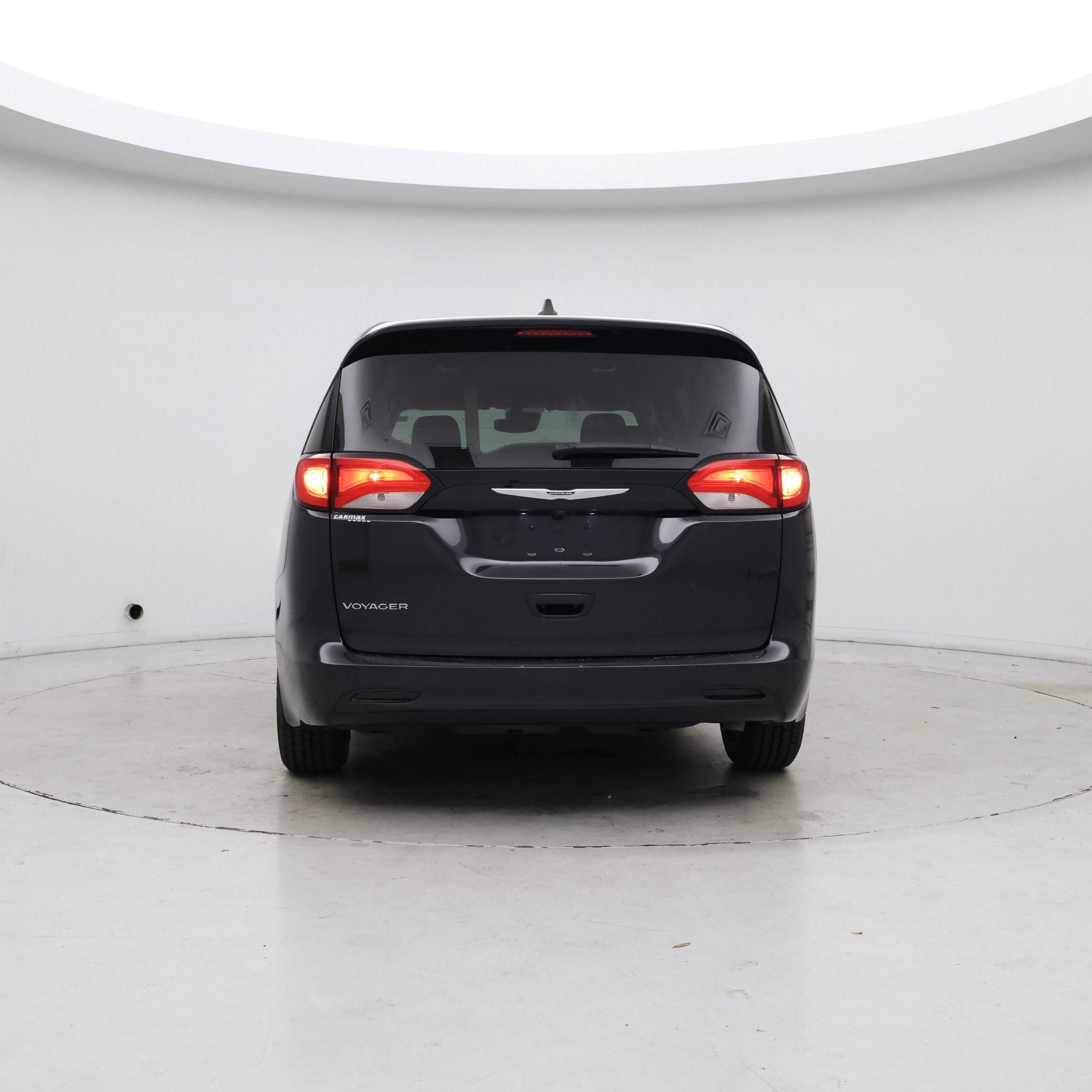 Thumbnail: 2023 Chrysler Voyager - 6