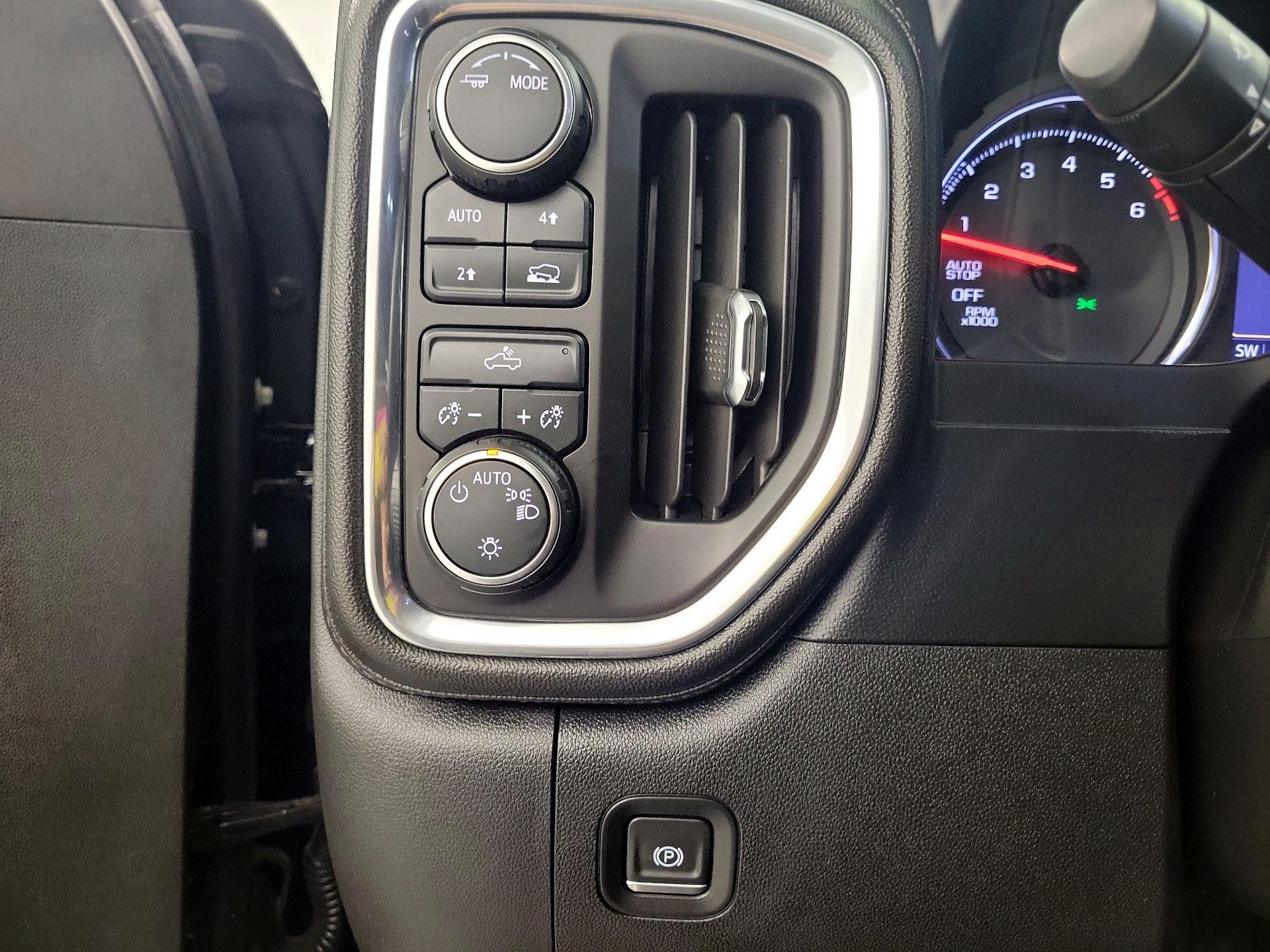 Thumbnail: 2020 Chevrolet Silverado 1500 - 13