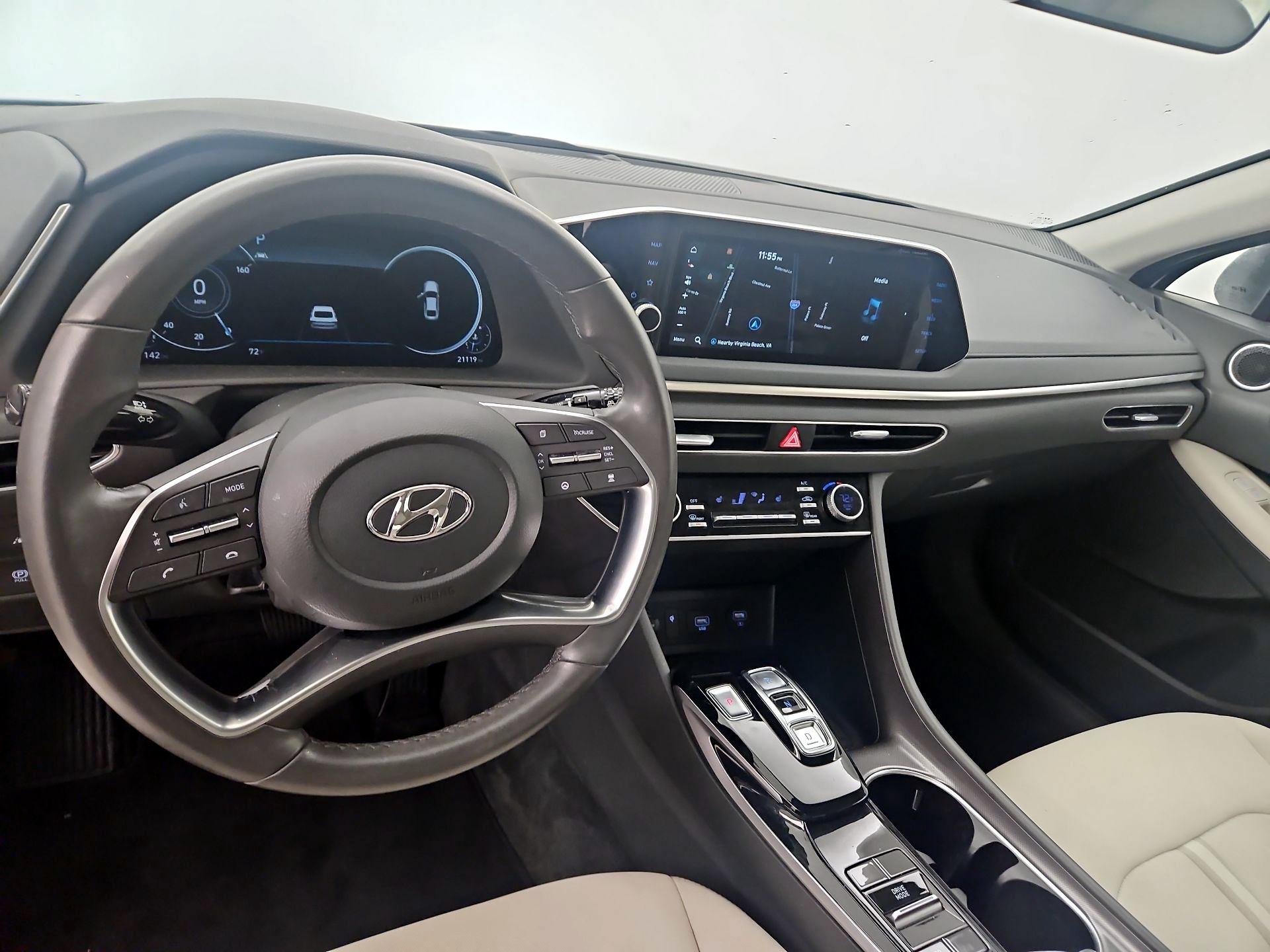 Thumbnail: 2023 Hyundai Sonata - 9