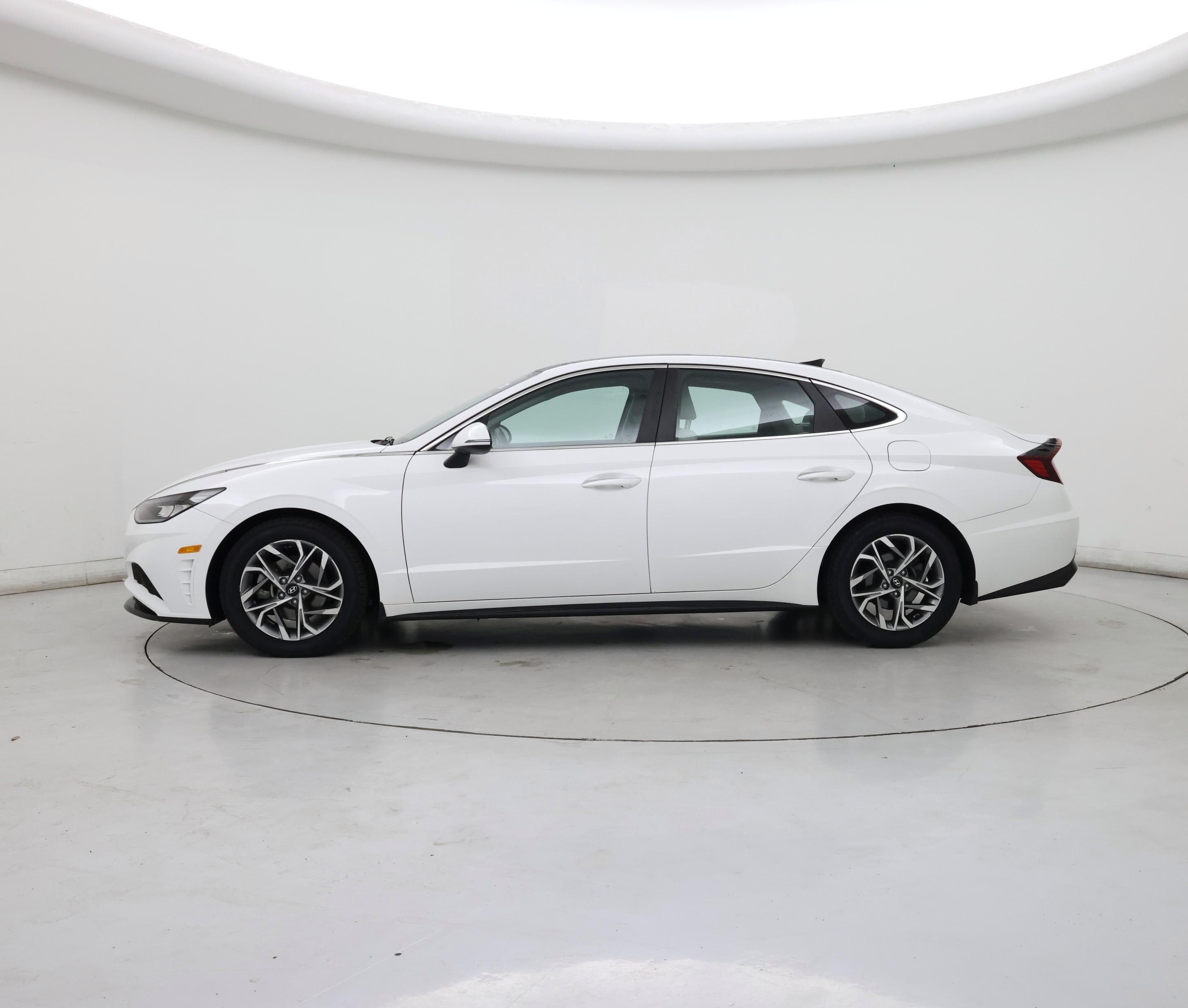 Thumbnail: 2023 Hyundai Sonata - 3