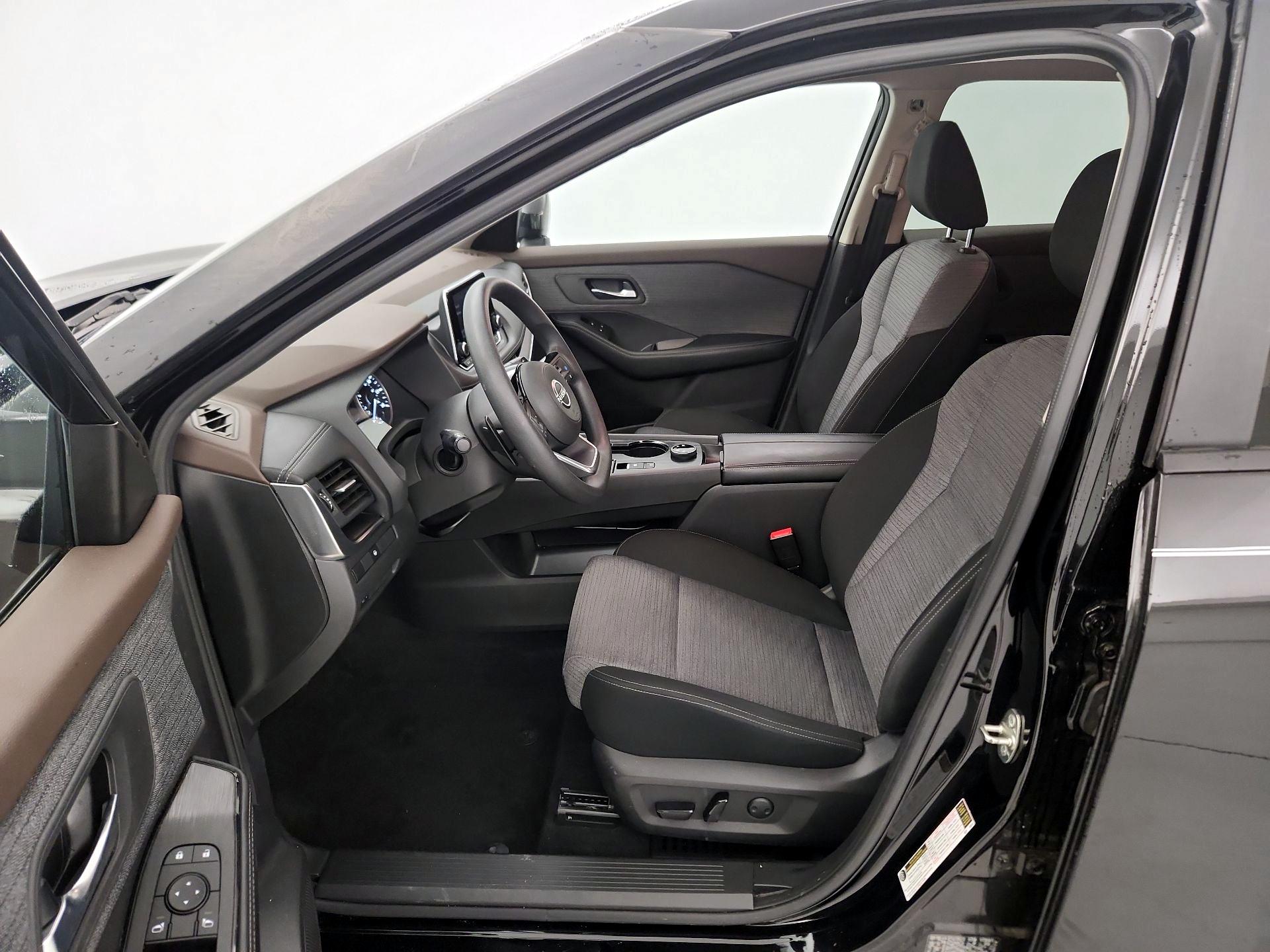 Thumbnail: 2023 Nissan Rogue - 11