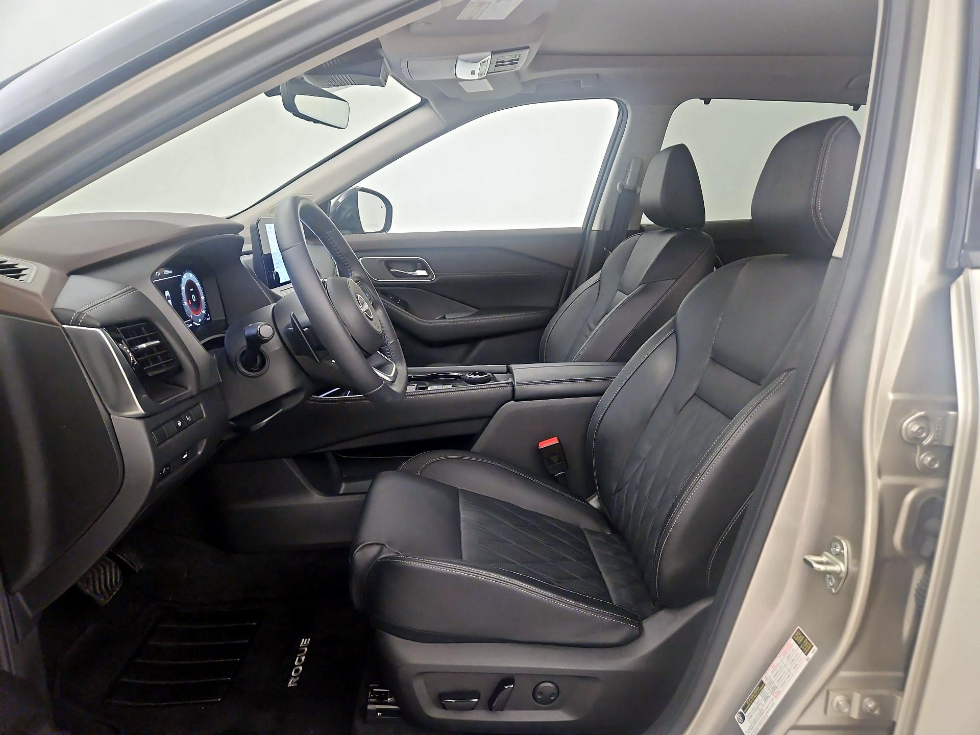 Thumbnail: 2023 Nissan Rogue - 11