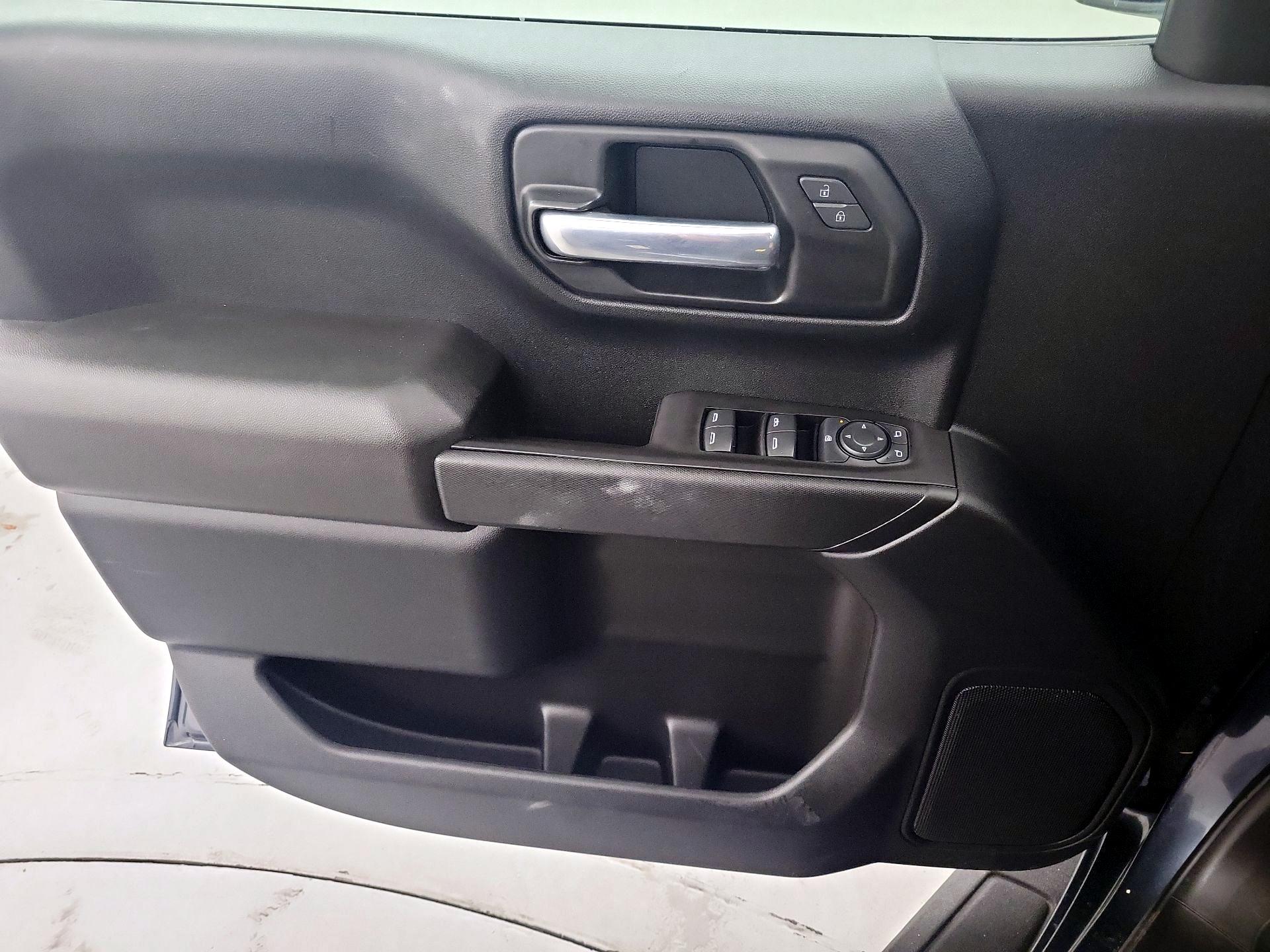 Thumbnail: 2021 Chevrolet Silverado 1500 - 10