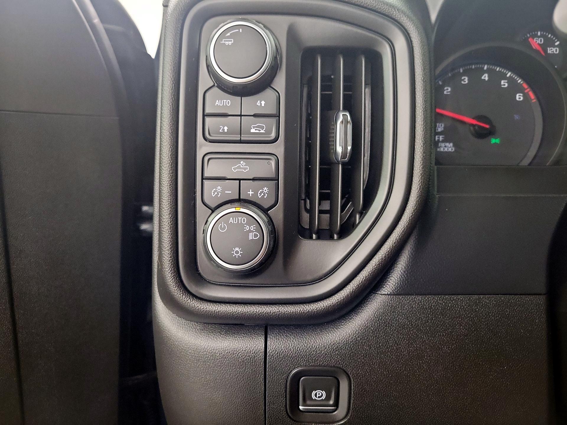 Thumbnail: 2021 Chevrolet Silverado 1500 - 11