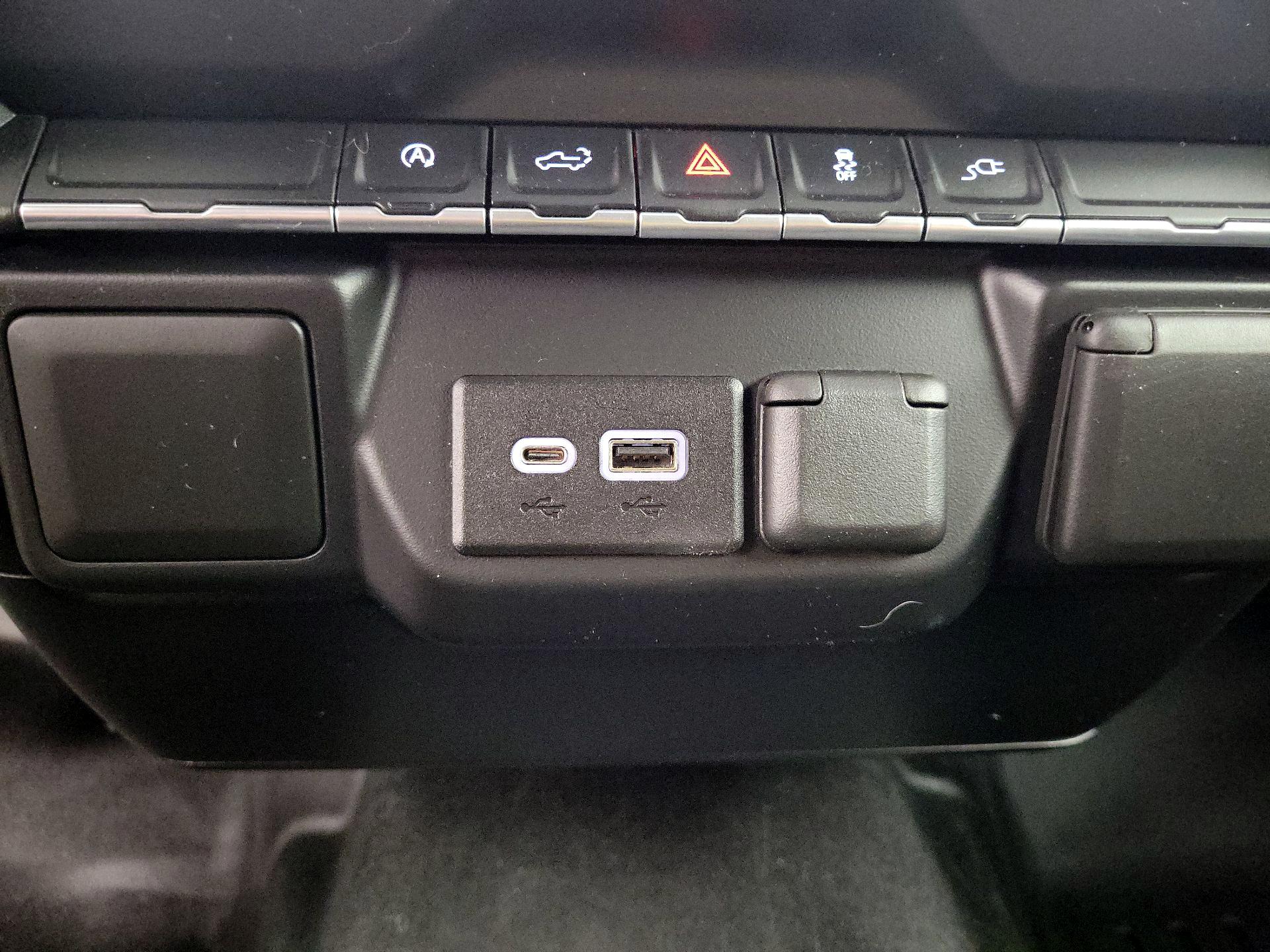 Thumbnail: 2021 Chevrolet Silverado 1500 - 16