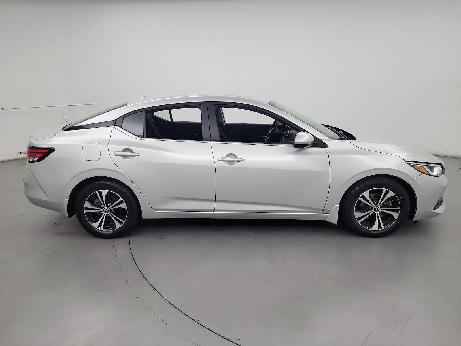 2023 Nissan Sentra SV - Photo 4