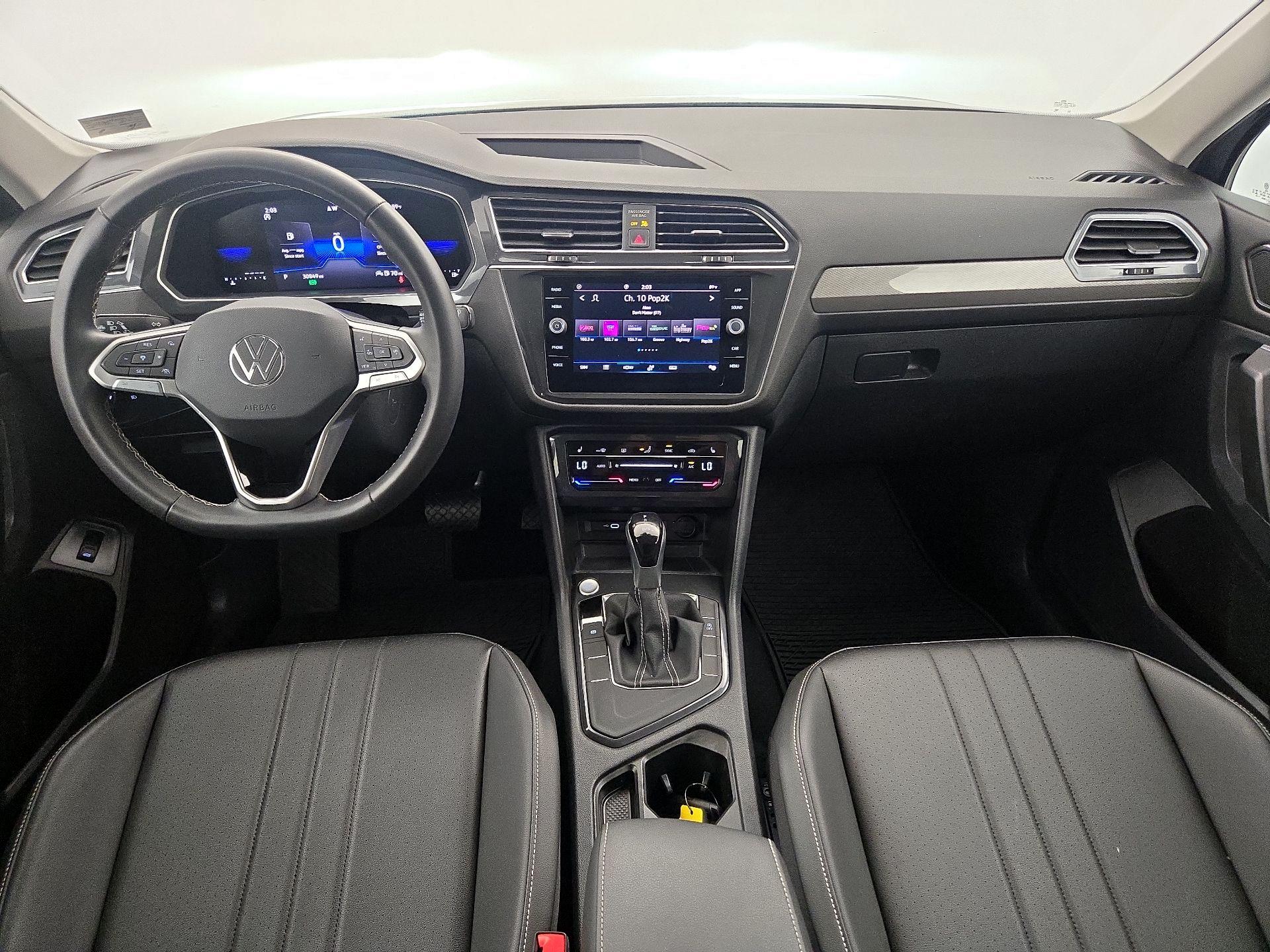 Thumbnail: 2023 Volkswagen Tiguan - 9