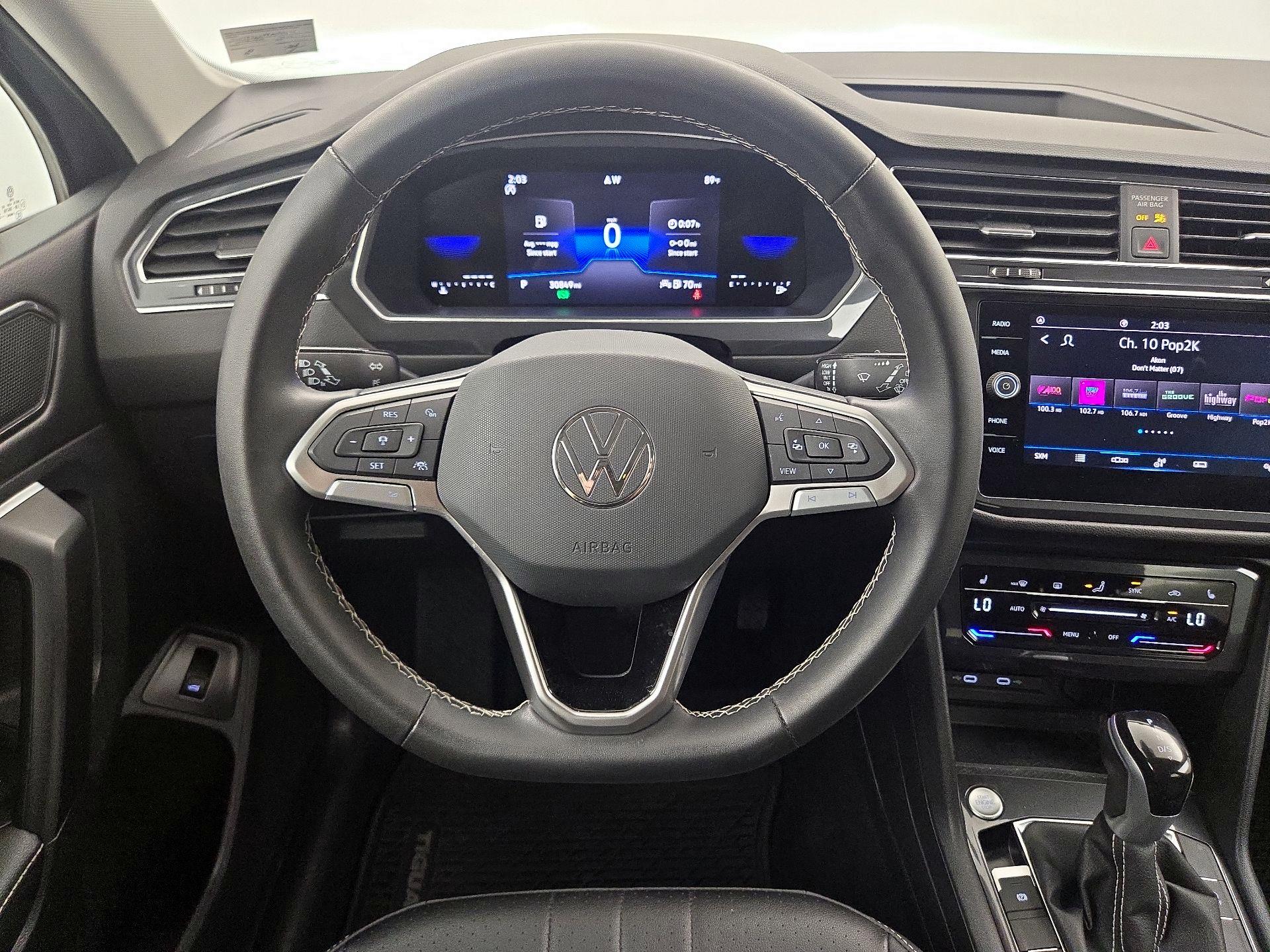 Thumbnail: 2023 Volkswagen Tiguan - 10