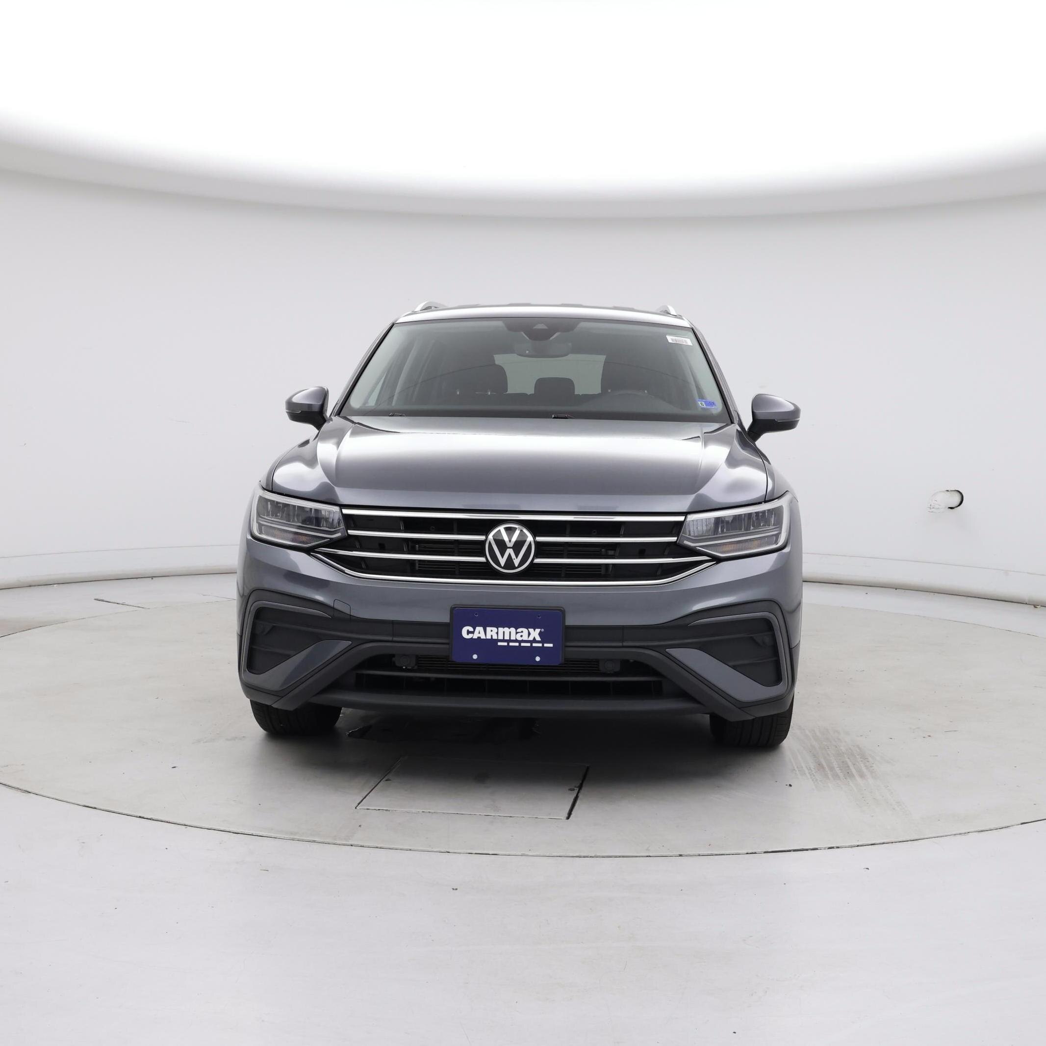 Thumbnail: 2023 Volkswagen Tiguan - 5