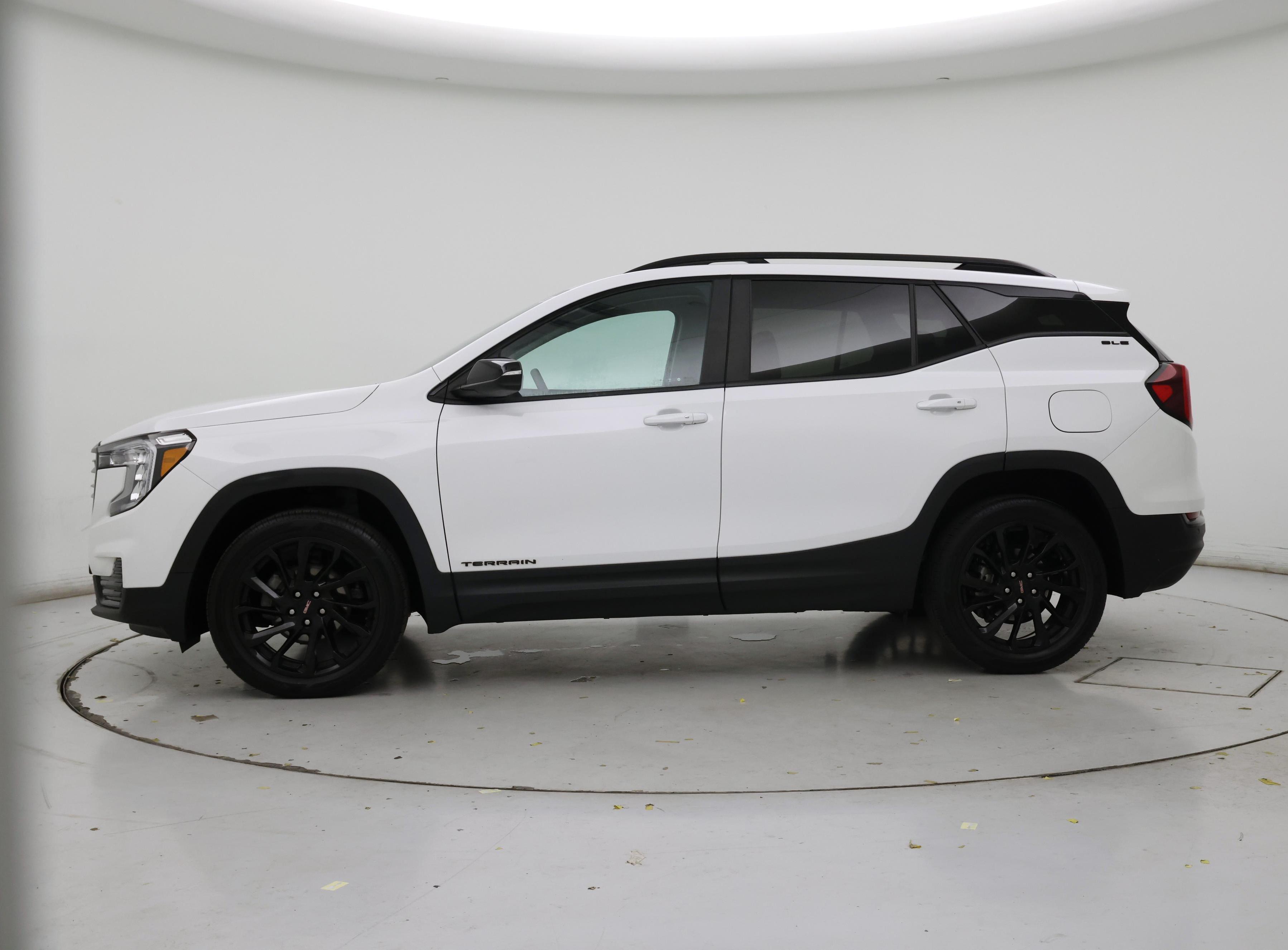 Thumbnail: 2023 GMC Terrain - 3