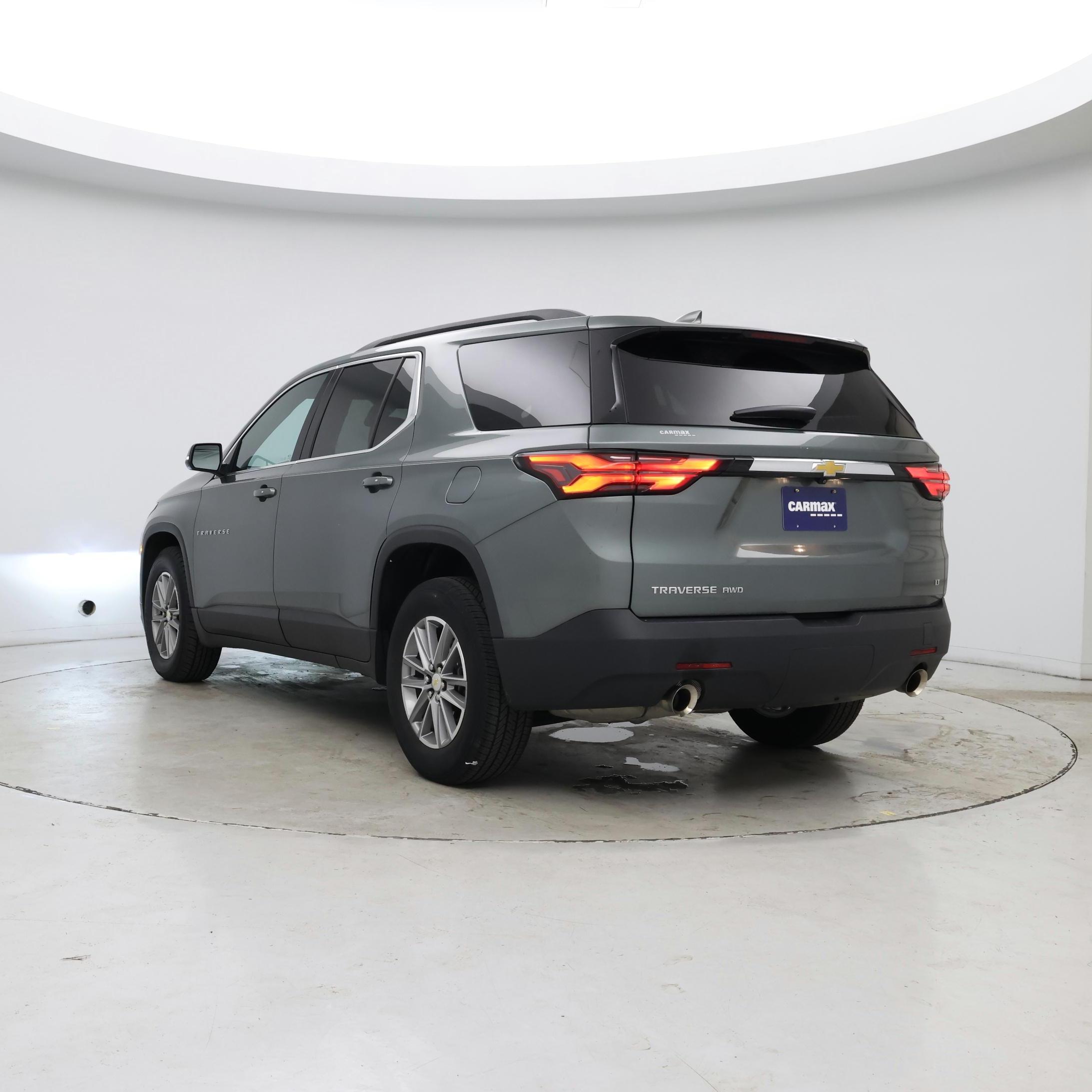 Thumbnail: 2023 Chevrolet Traverse - 2