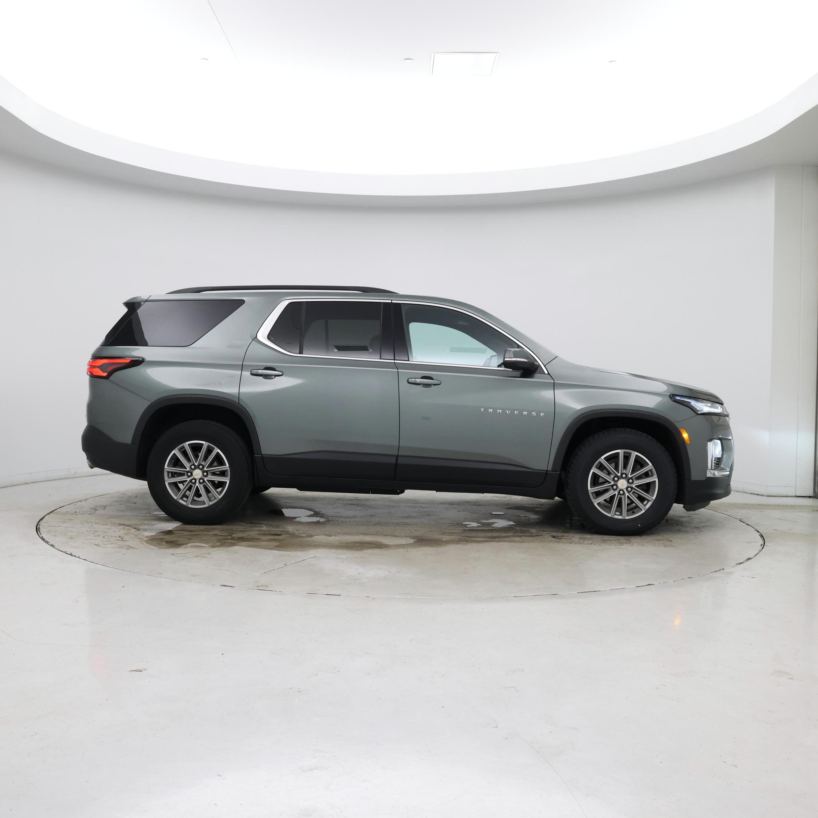 Thumbnail: 2023 Chevrolet Traverse - 7