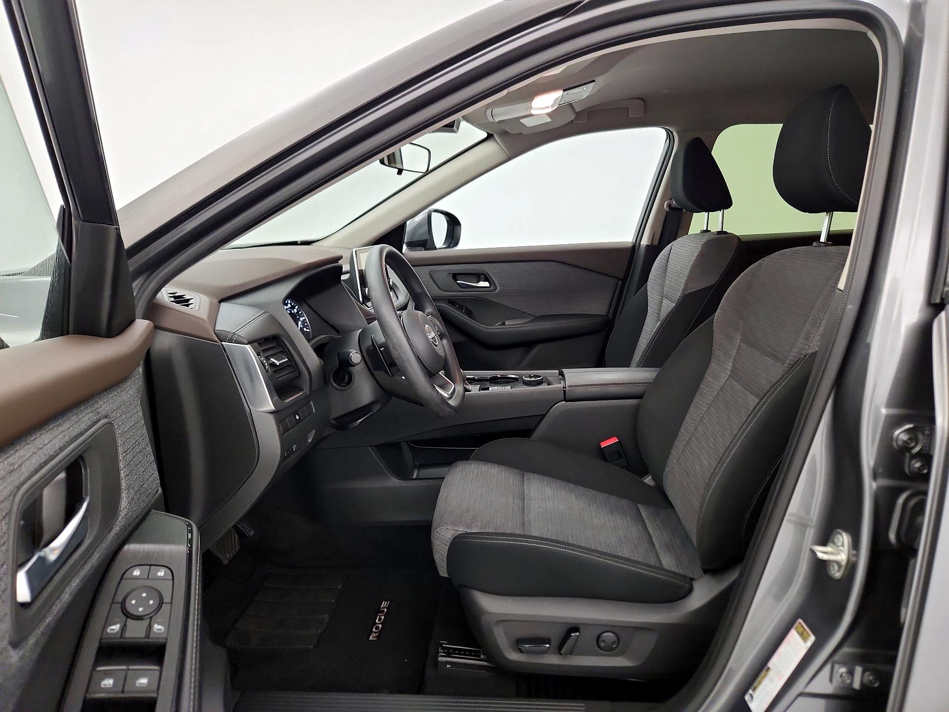 Thumbnail: 2023 Nissan Rogue - 11