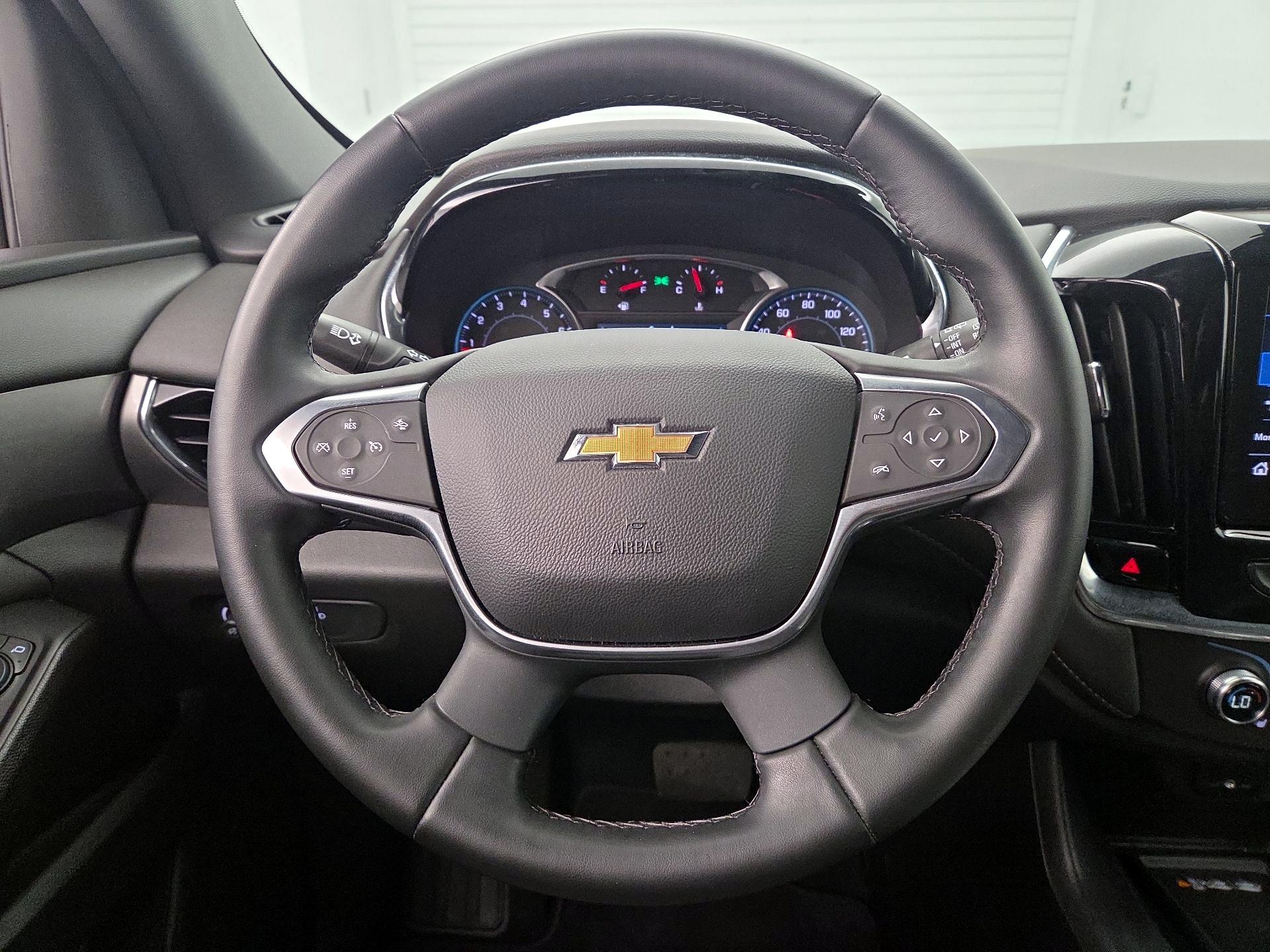 Thumbnail: 2023 Chevrolet Traverse - 10
