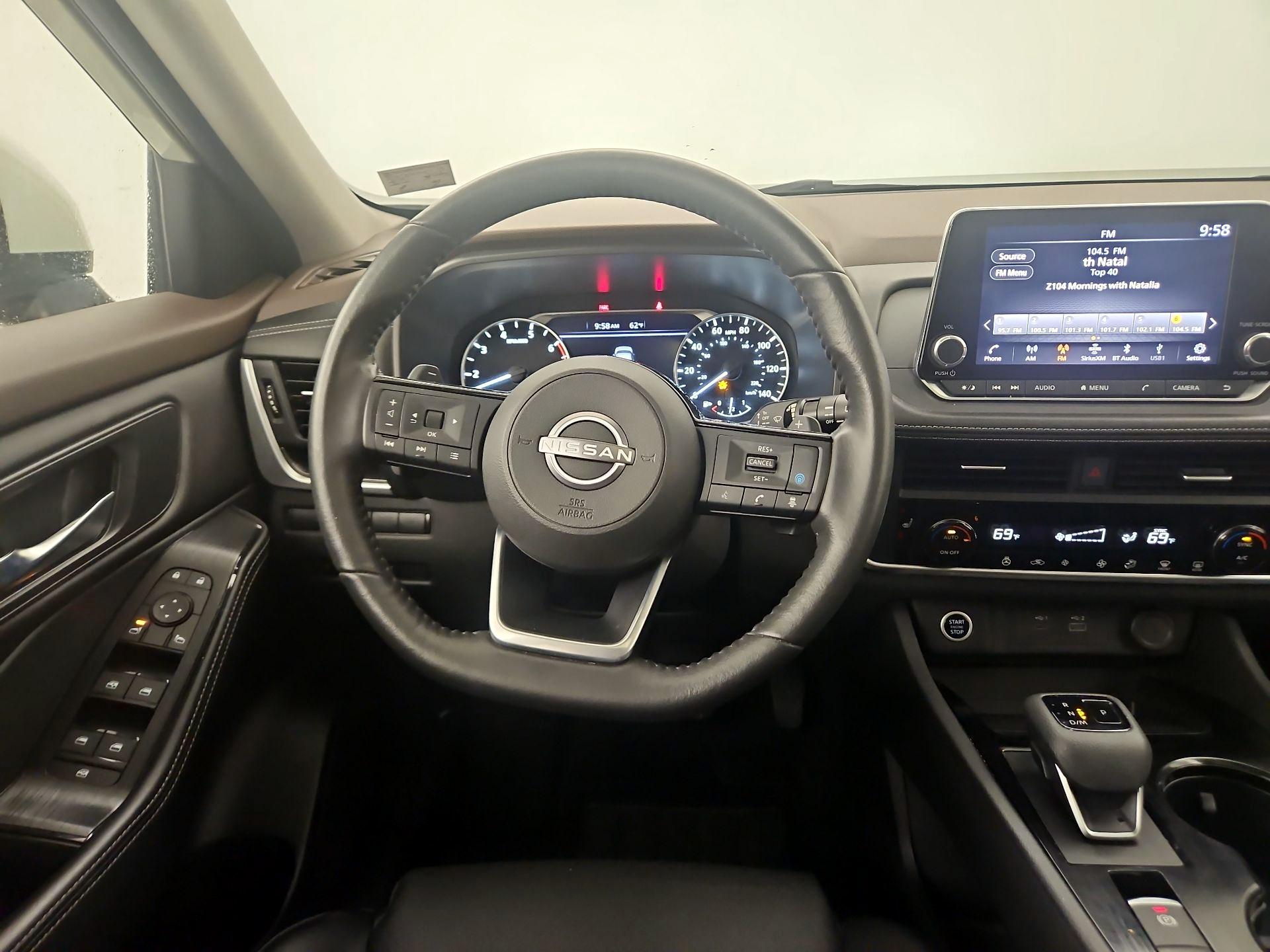 Thumbnail: 2023 Nissan Rogue - 10