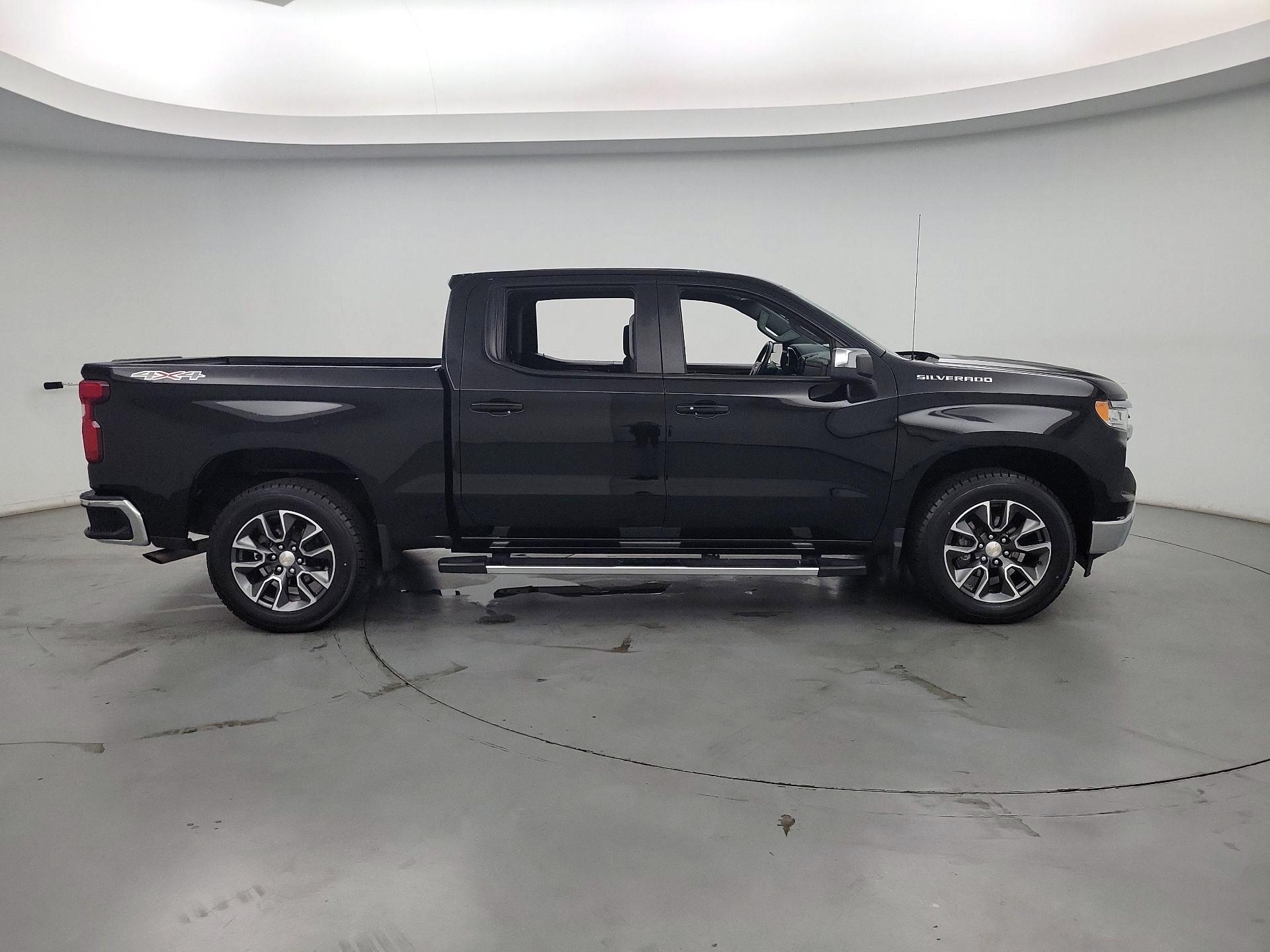 Thumbnail: 2024 Chevrolet Silverado 1500 - 4