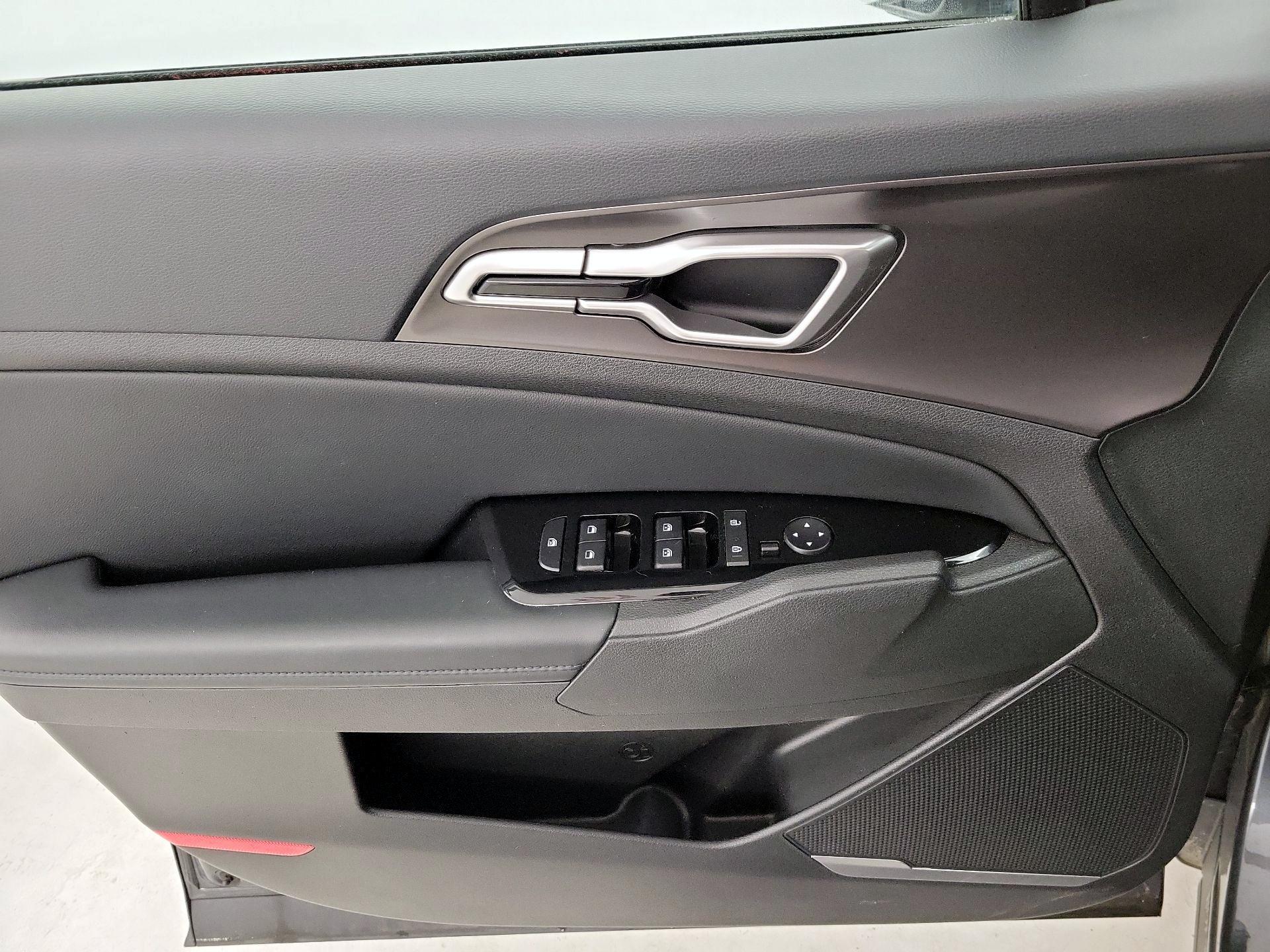 Thumbnail: 2023 Kia Sportage - 12