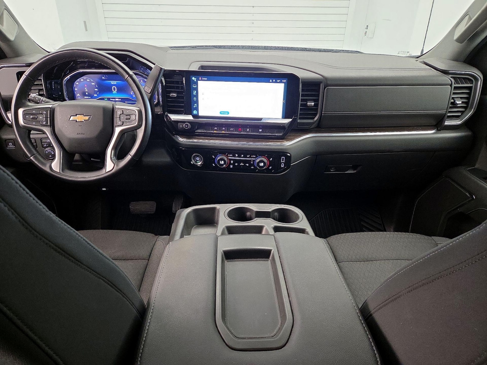 2023 Chevrolet Silverado 1500 LT - Photo 10