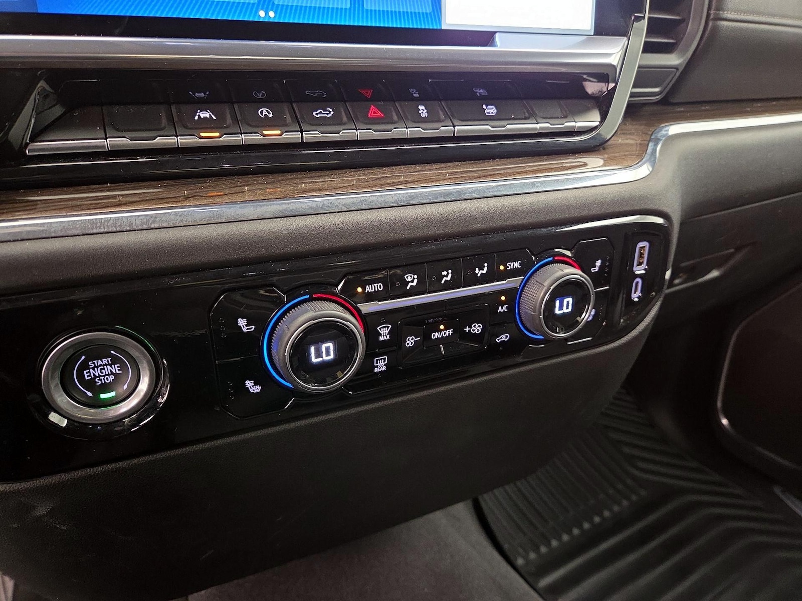 2023 Chevrolet Silverado 1500 LT - Photo 17