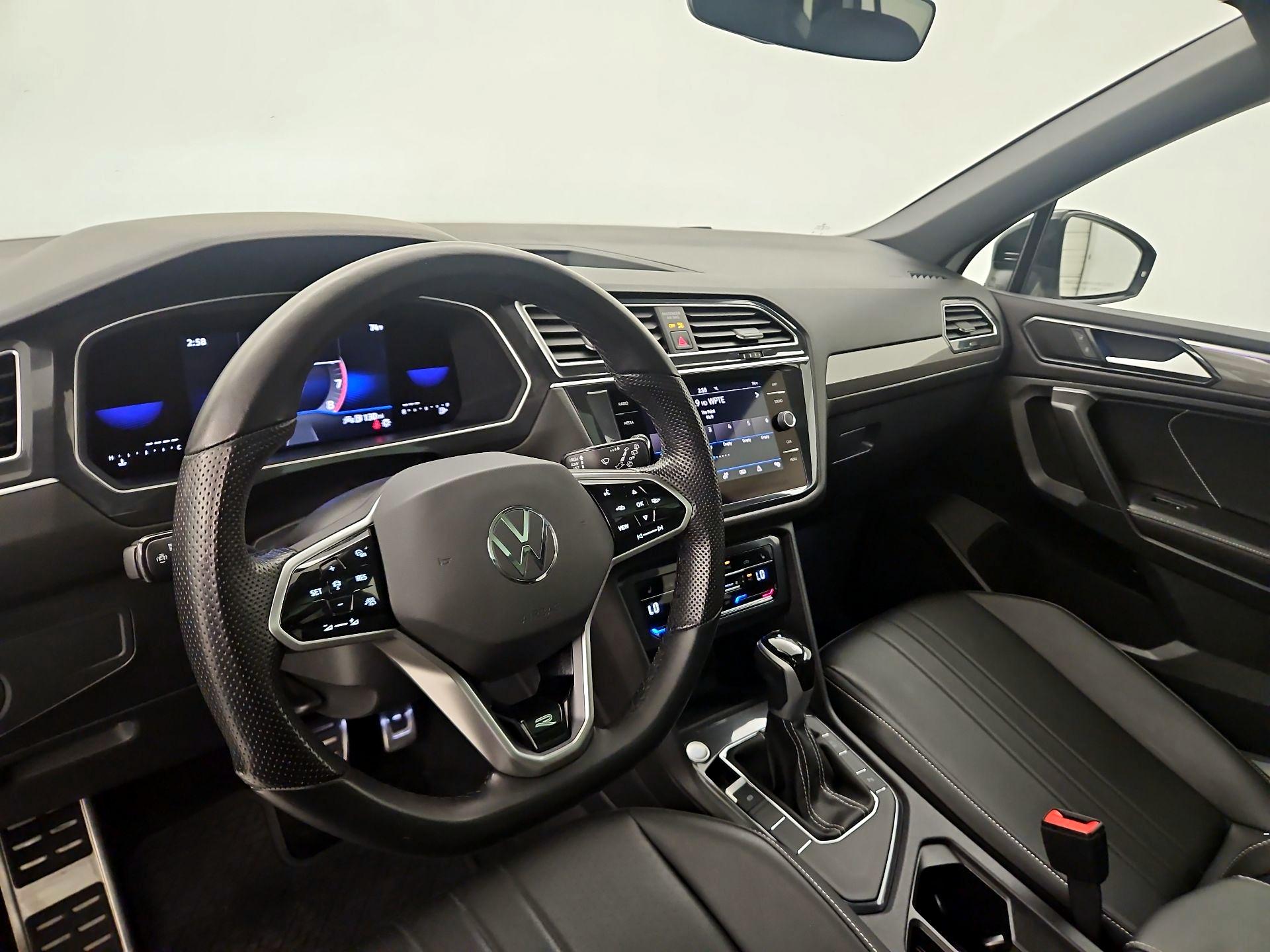 Thumbnail: 2023 Volkswagen Tiguan - 9