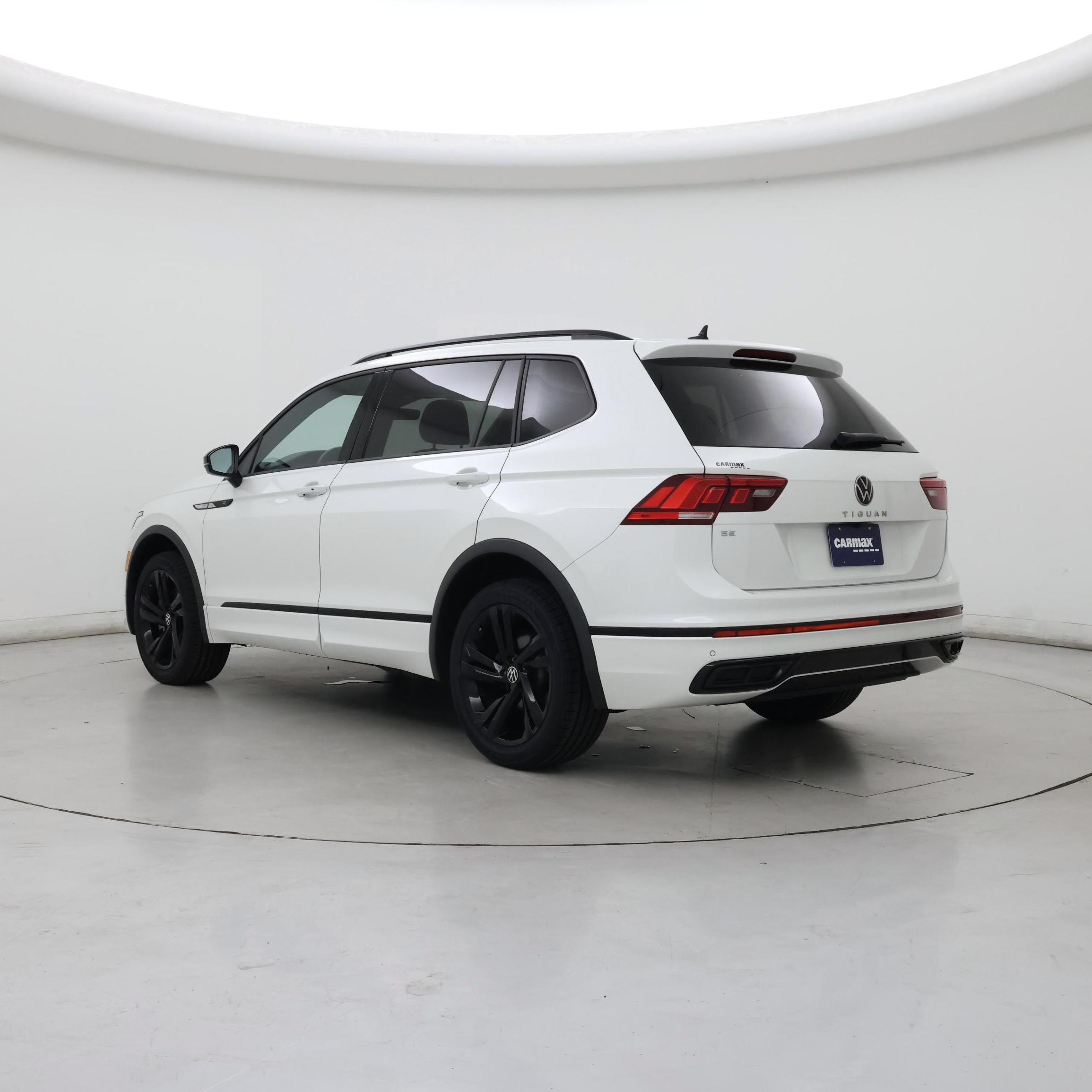 Thumbnail: 2023 Volkswagen Tiguan - 2