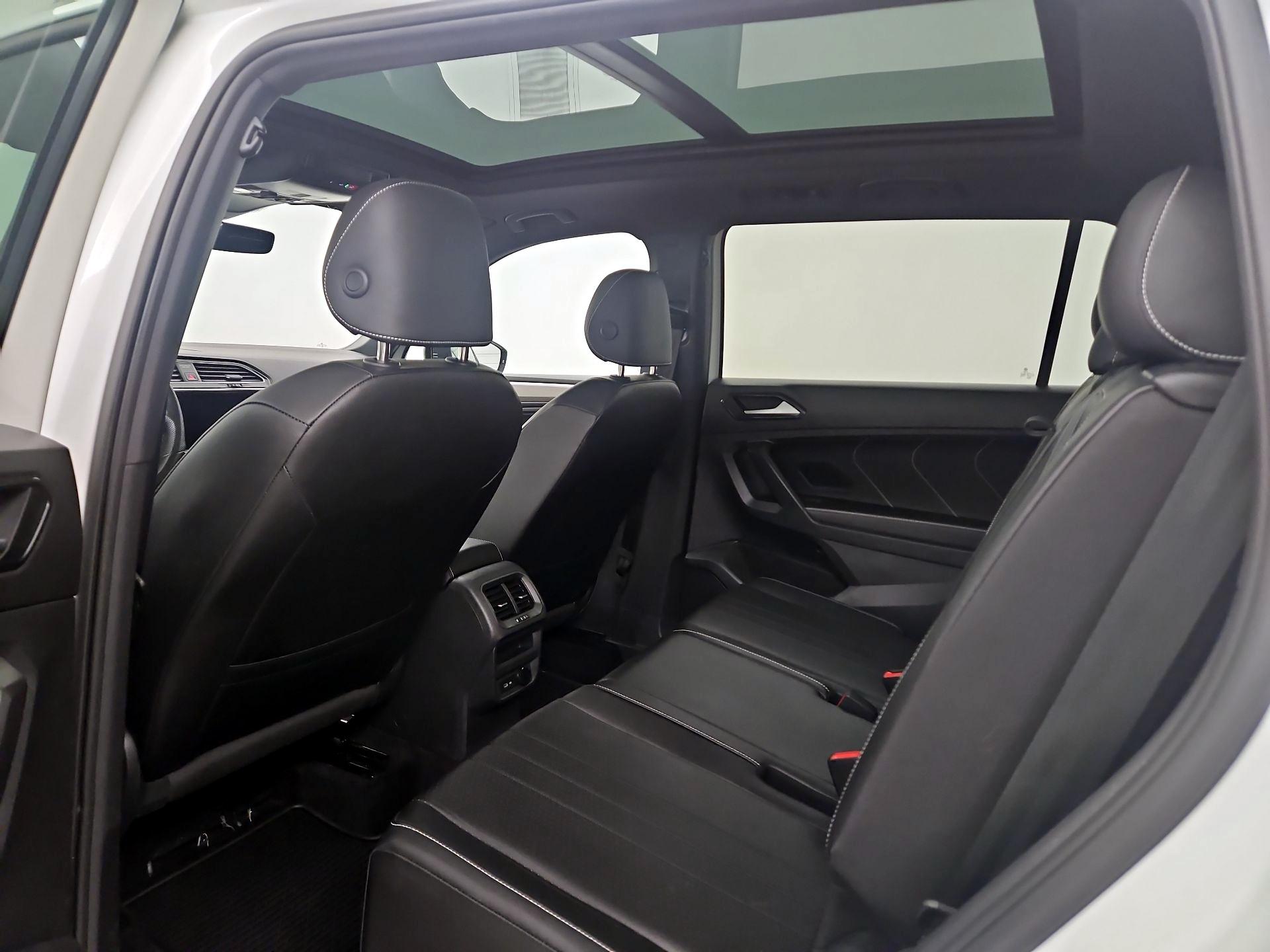 Thumbnail: 2023 Volkswagen Tiguan - 19