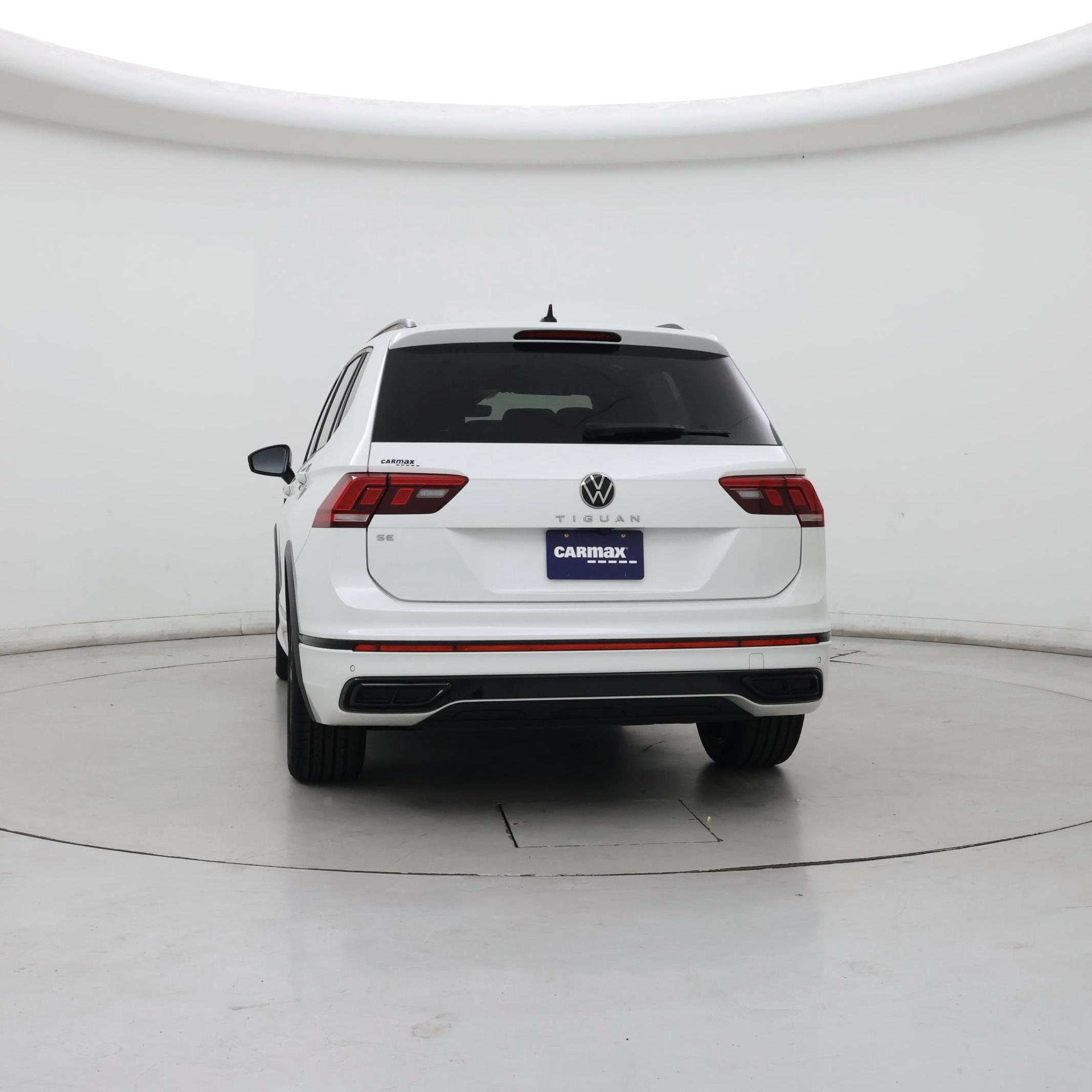 Thumbnail: 2023 Volkswagen Tiguan - 6