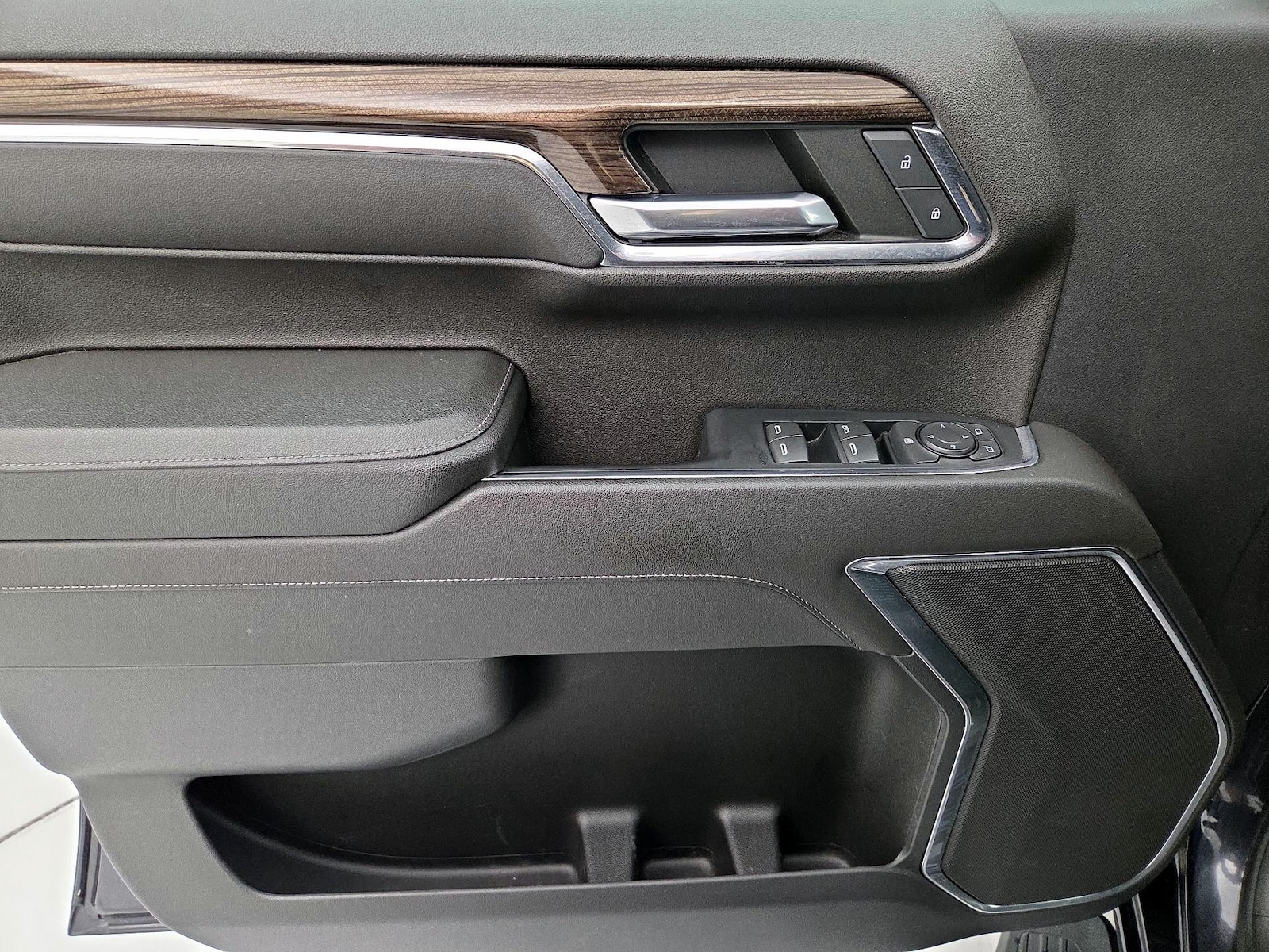 2022 Chevrolet Silverado 1500 LT - Photo 13