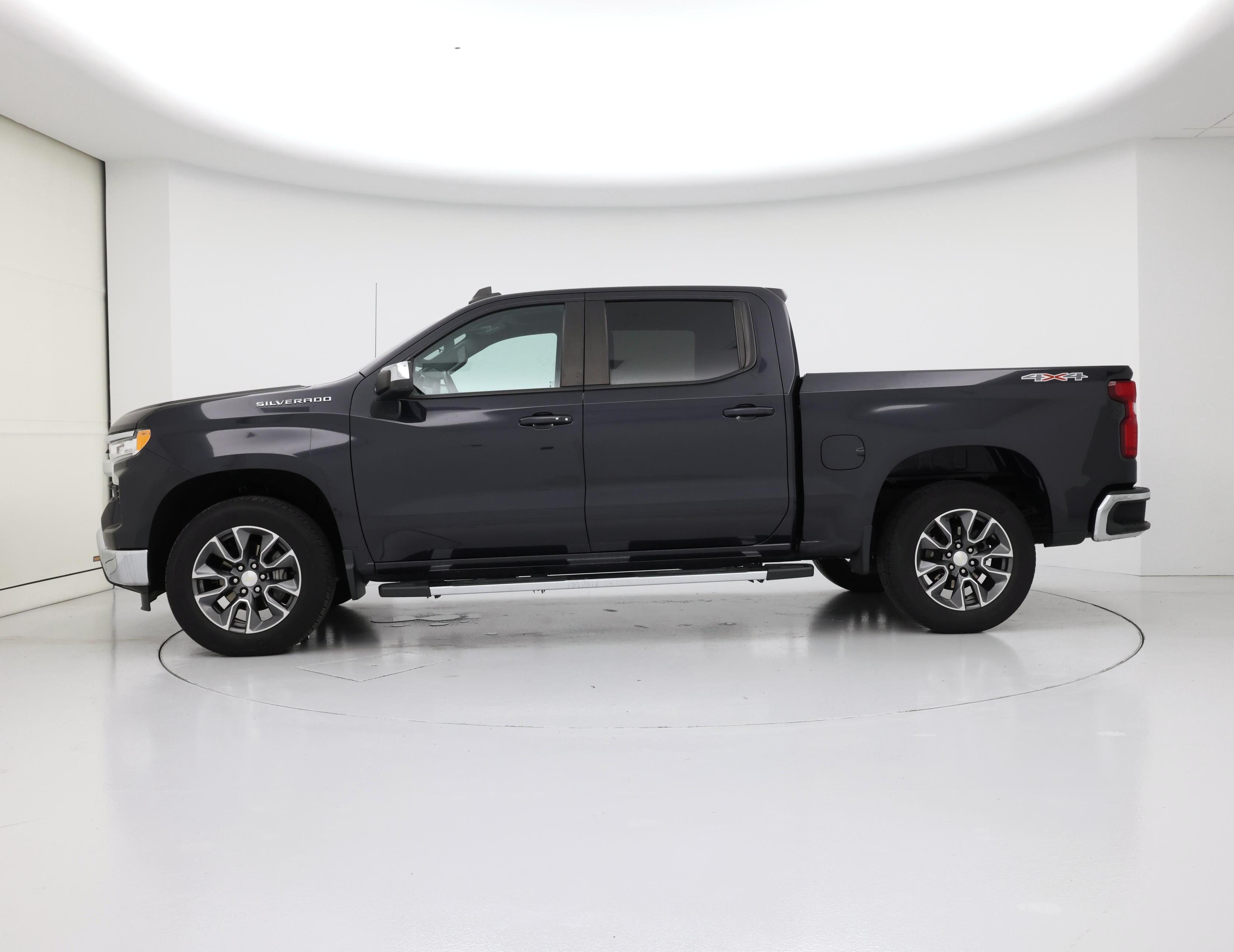 Thumbnail: 2022 Chevrolet Silverado 1500 - 3