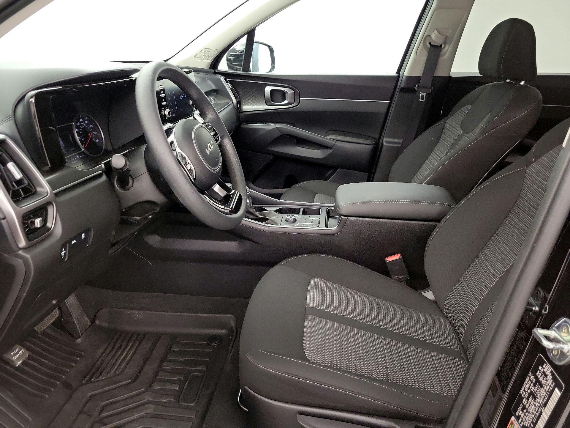 Thumbnail: 2022 Kia Sorento - 11
